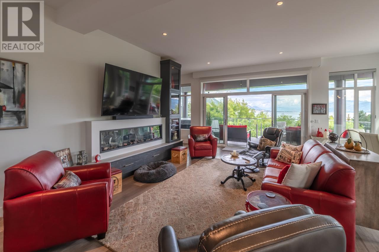 88 LAKESHORE Drive Penticton