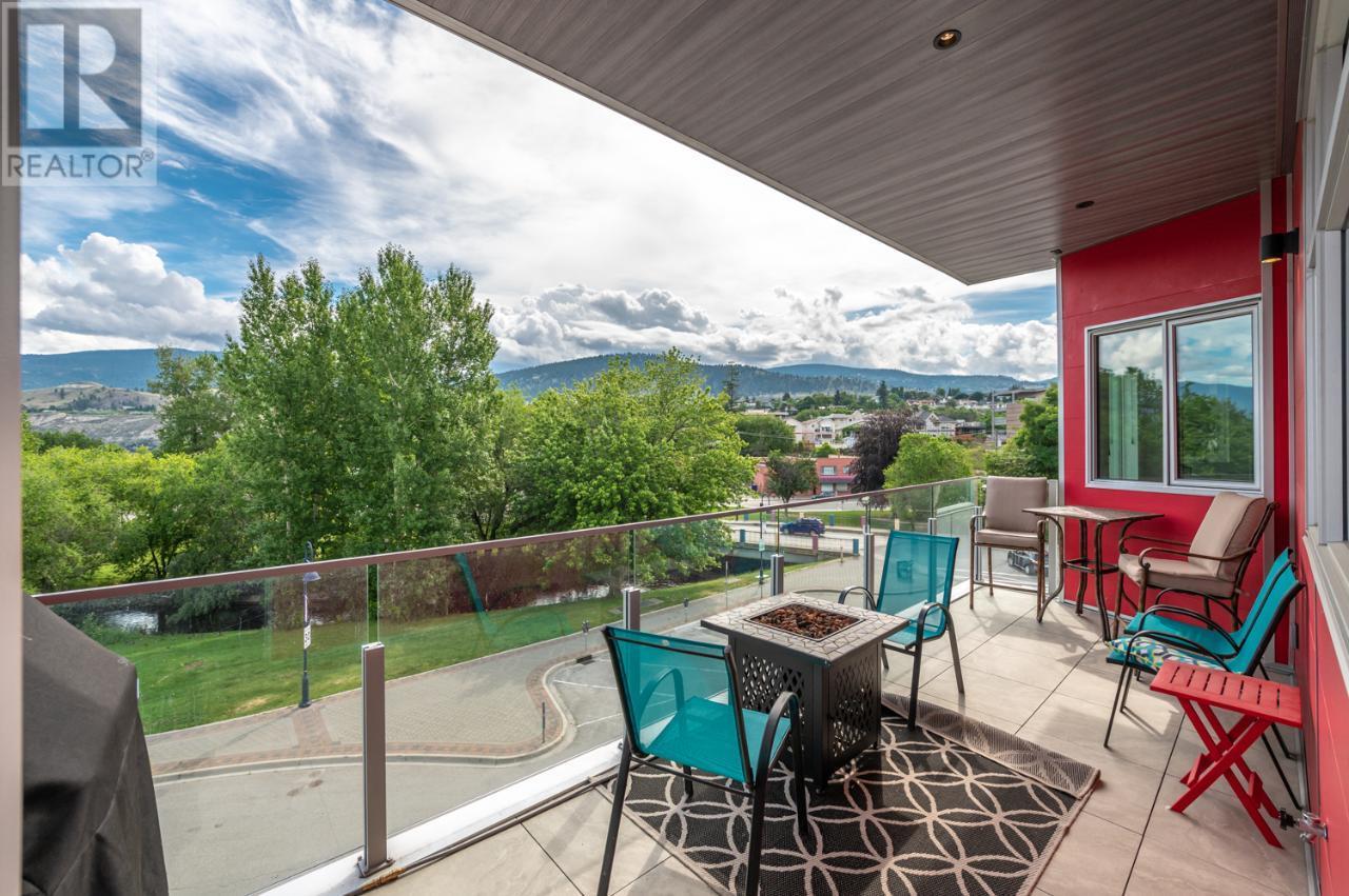 88 LAKESHORE Drive Penticton