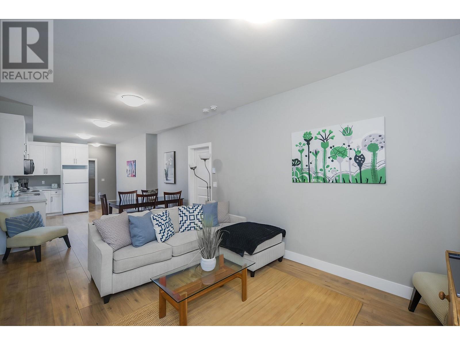 960 Stewart Avenue, Coquitlam, British Columbia  V3K 2N6 - Photo 28 - R2817750