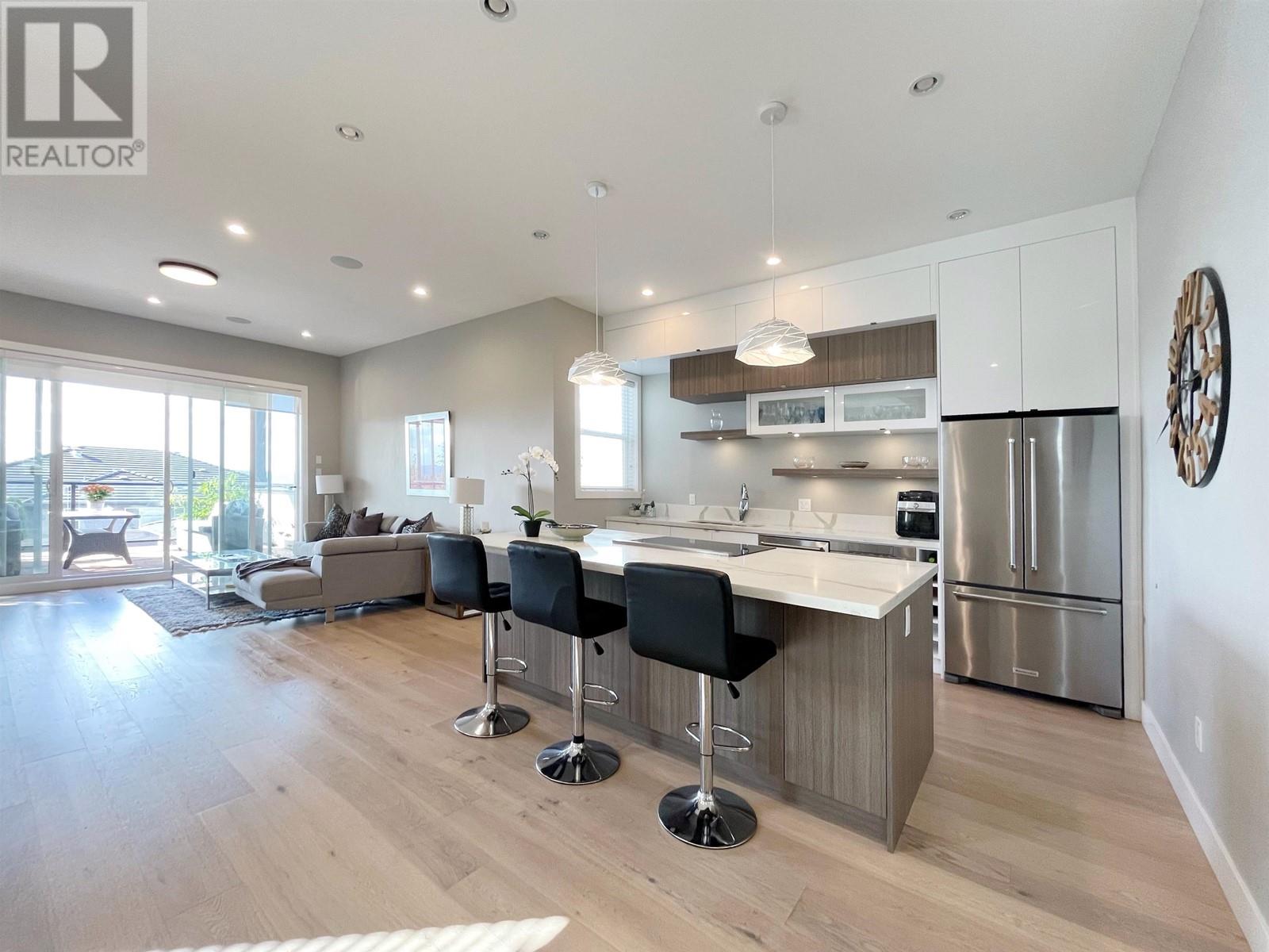 960 Stewart Avenue, Coquitlam, British Columbia  V3K 2N6 - Photo 8 - R2817750