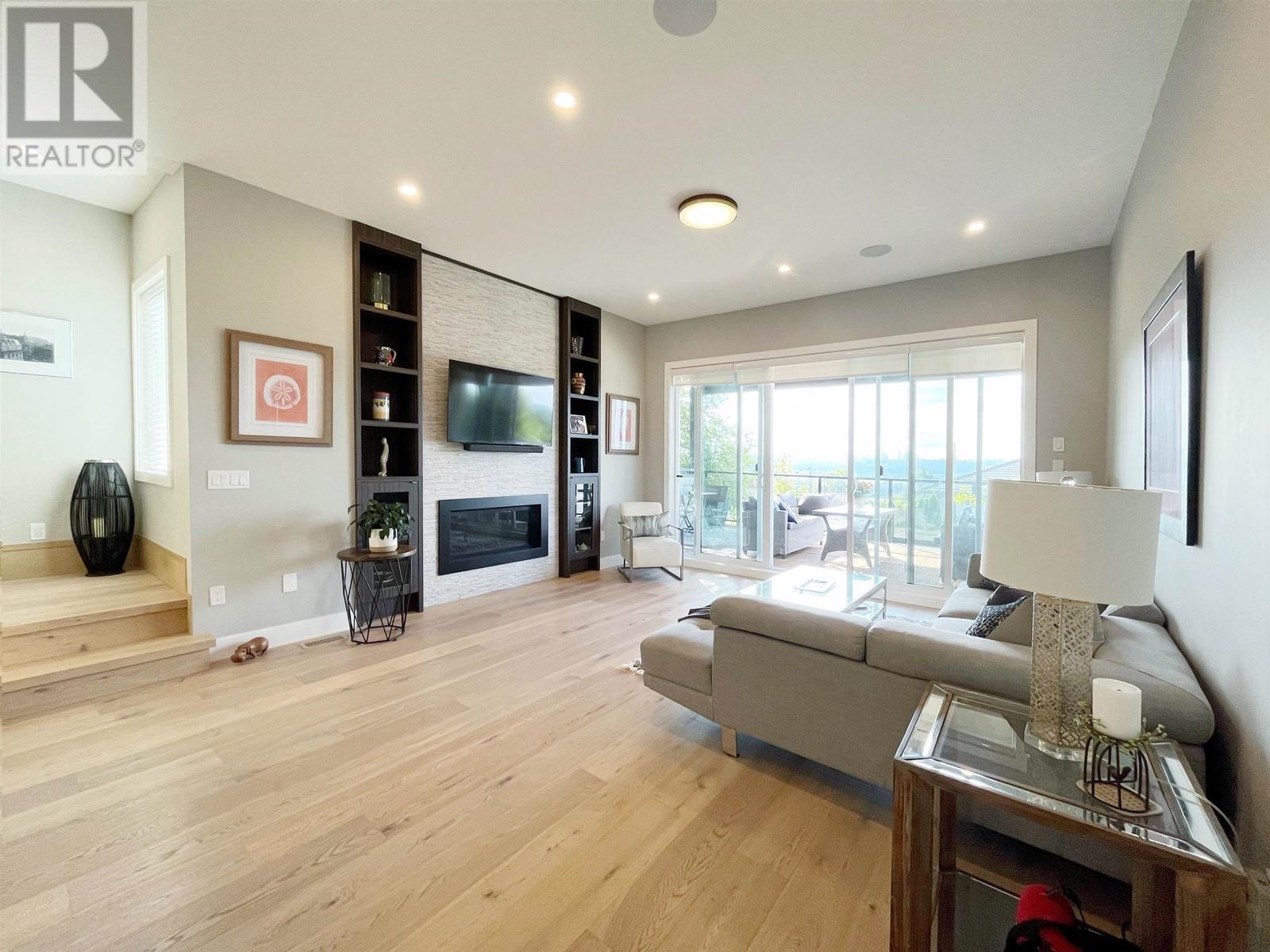 960 Stewart Avenue, Coquitlam, British Columbia  V3K 2N6 - Photo 10 - R2817750