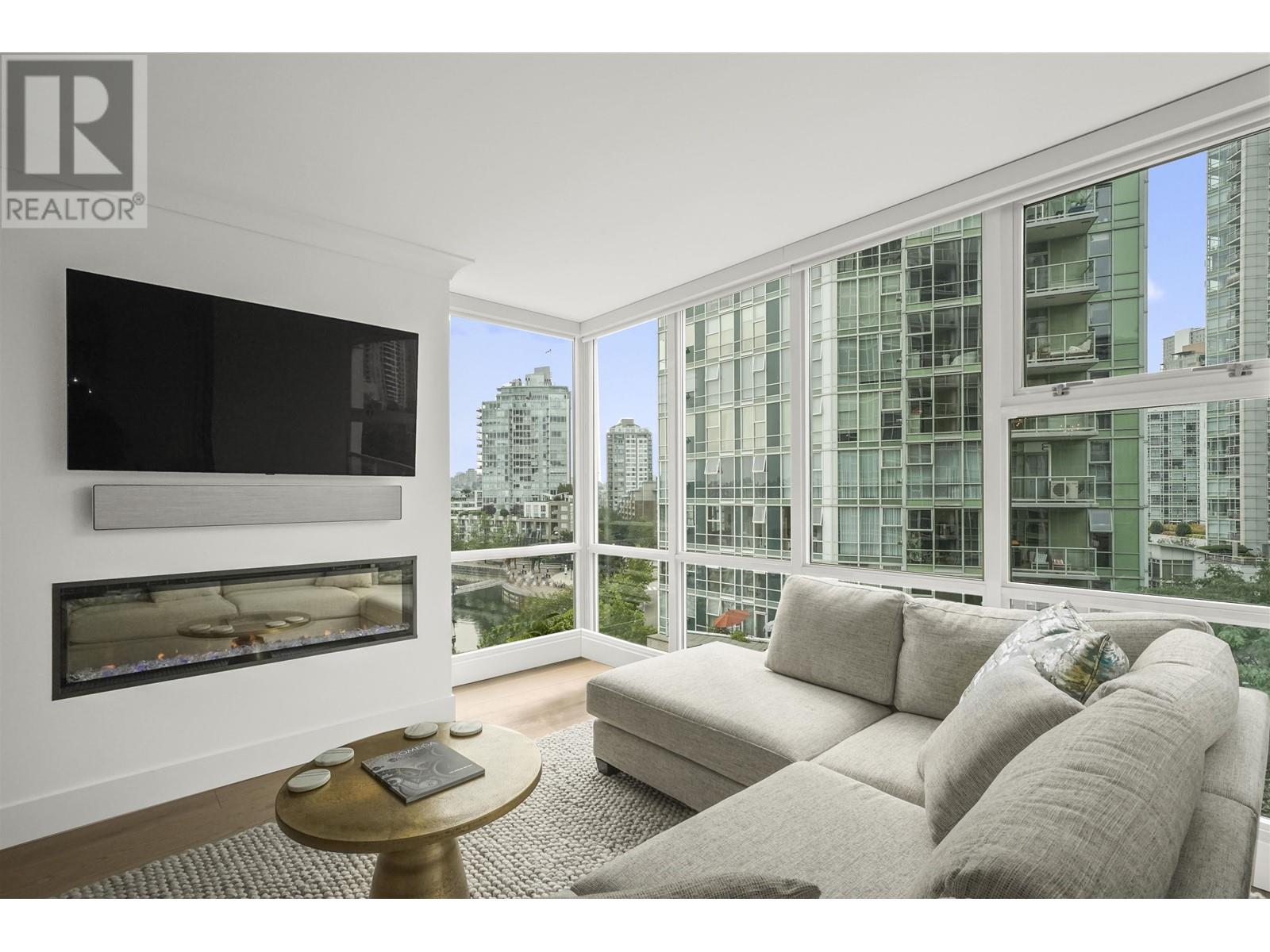 805 1077 Marinaside Crescent, Vancouver, British Columbia  V6Z 2Z4 - Photo 2 - R2824267