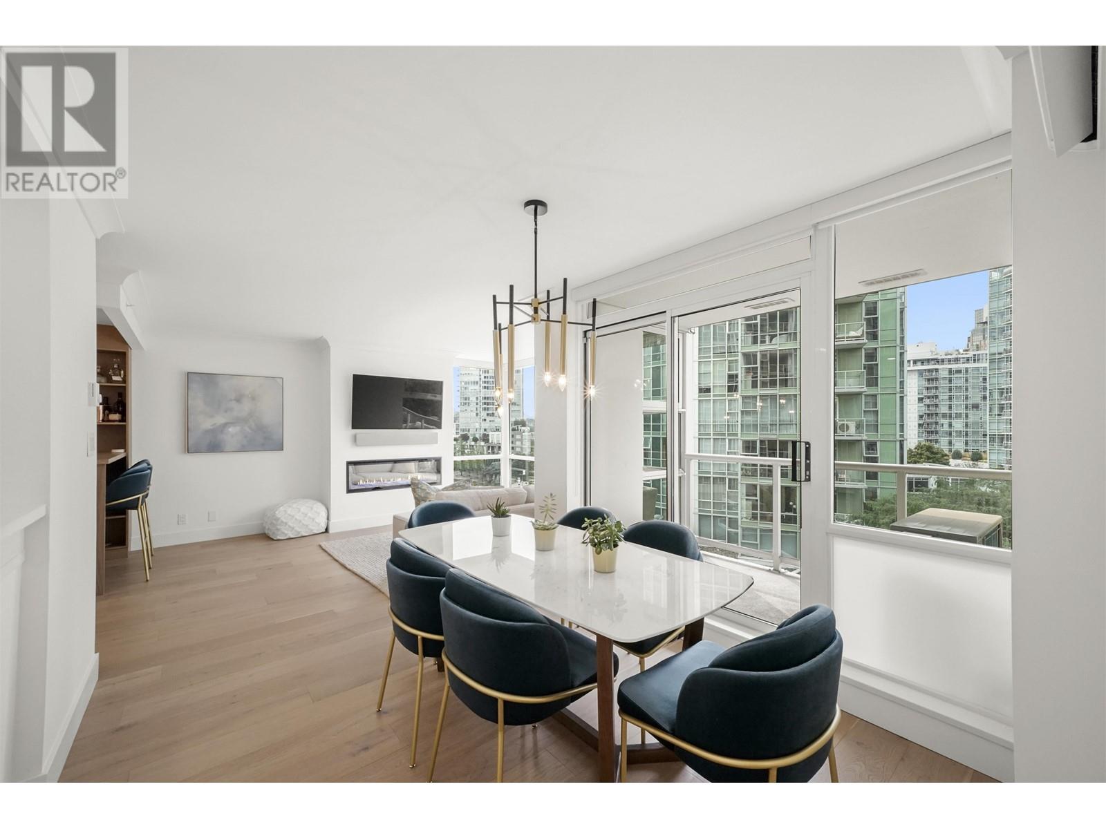 805 1077 Marinaside Crescent, Vancouver, British Columbia  V6Z 2Z4 - Photo 3 - R2824267