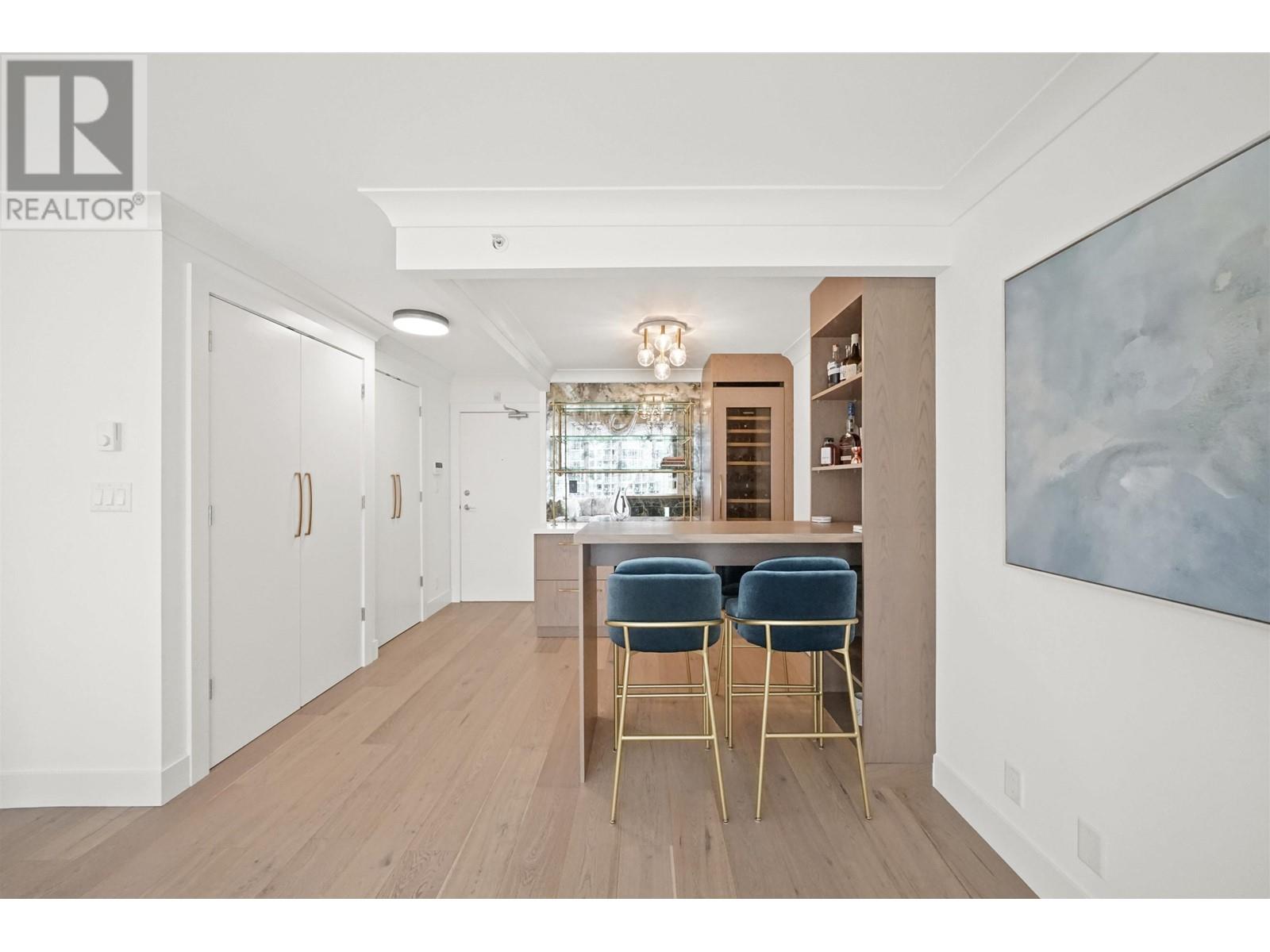 805 1077 Marinaside Crescent, Vancouver, British Columbia  V6Z 2Z4 - Photo 5 - R2824267