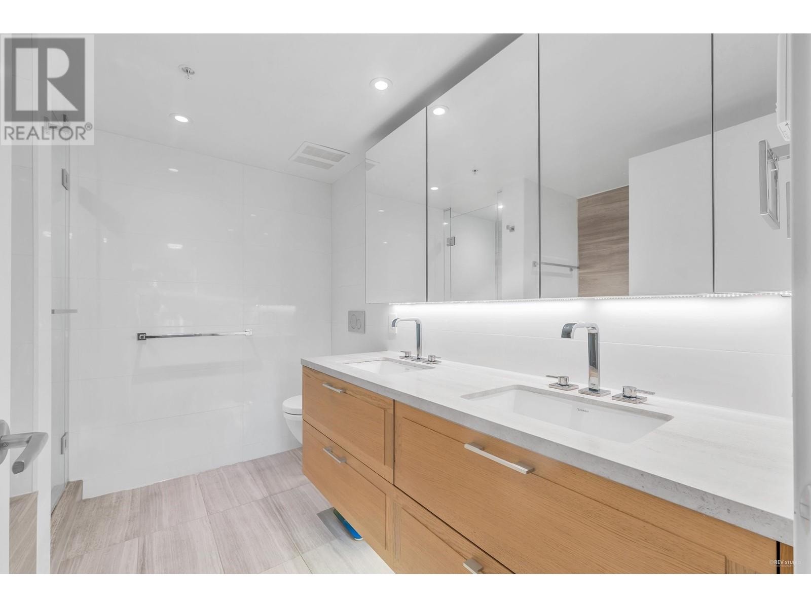 1581 W 57th Avenue, Vancouver, British Columbia  V6P 0H7 - Photo 10 - R2824271