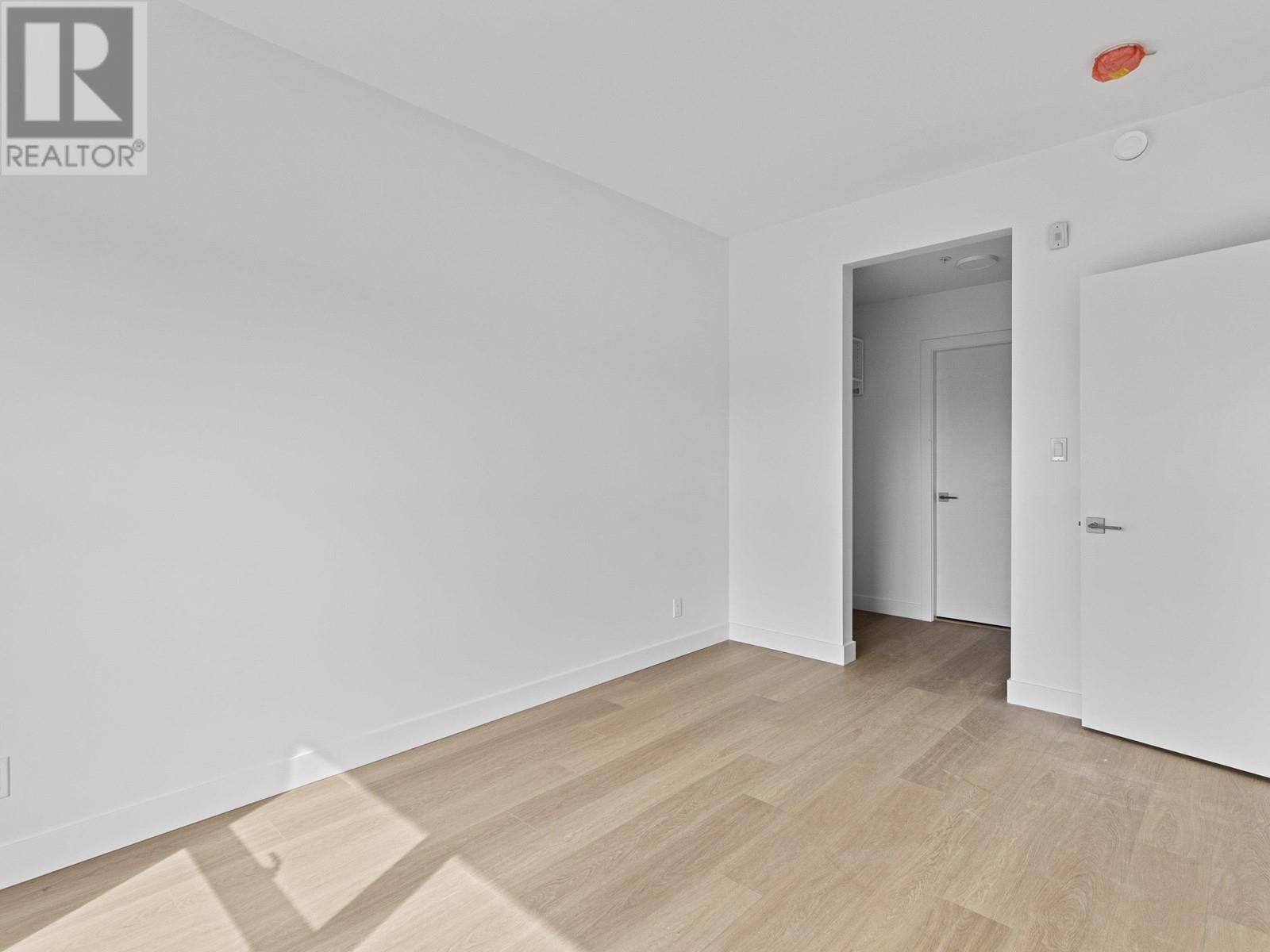 402 2331 Kelly Avenue, Coquitlam, British Columbia  V3C 1Y3 - Photo 10 - R2824302