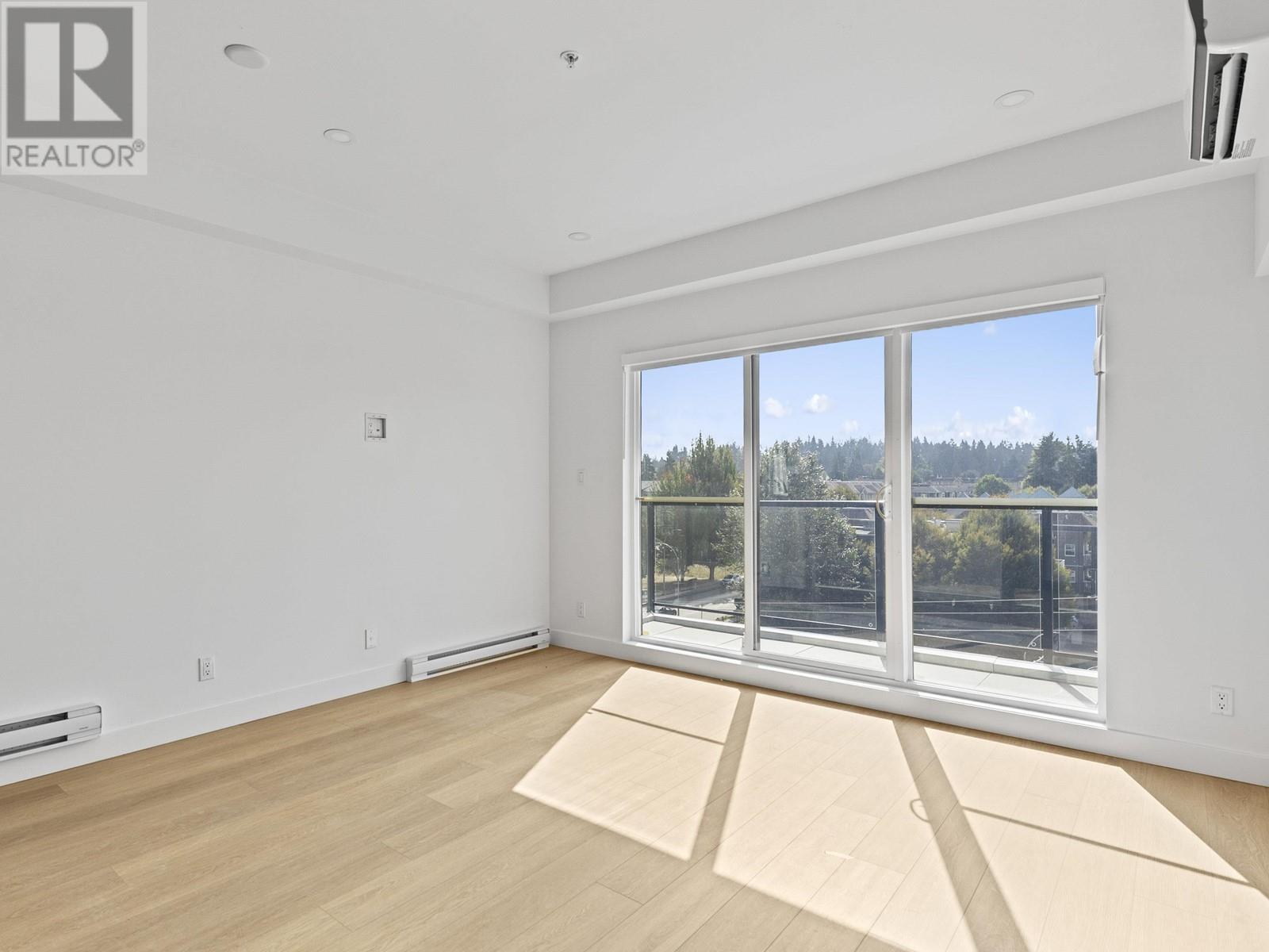 402 2331 Kelly Avenue, Coquitlam, British Columbia  V3C 1Y3 - Photo 4 - R2824302