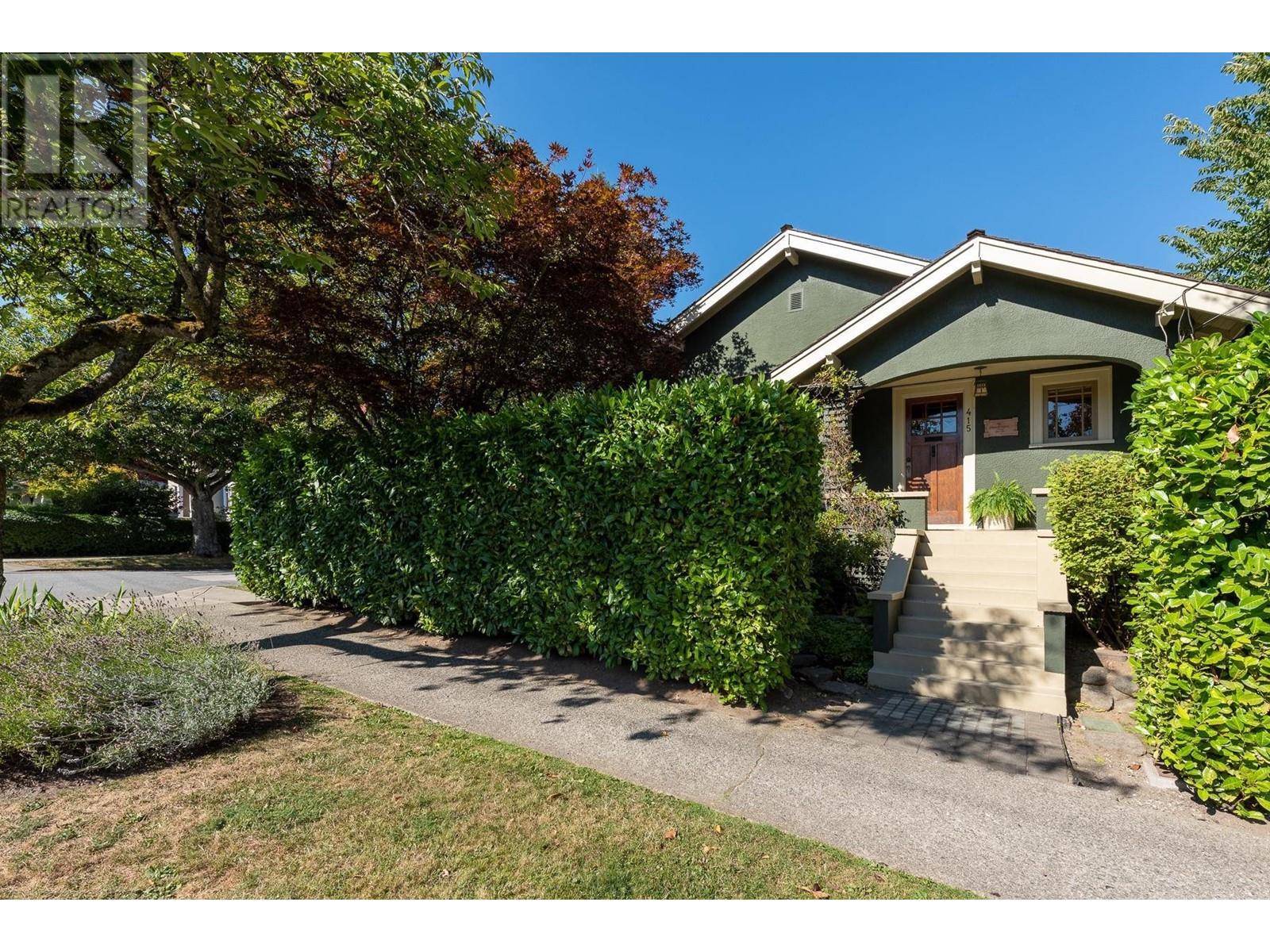 415 Third Street, New Westminster, British Columbia  V3L 2S3 - Photo 2 - R2819705