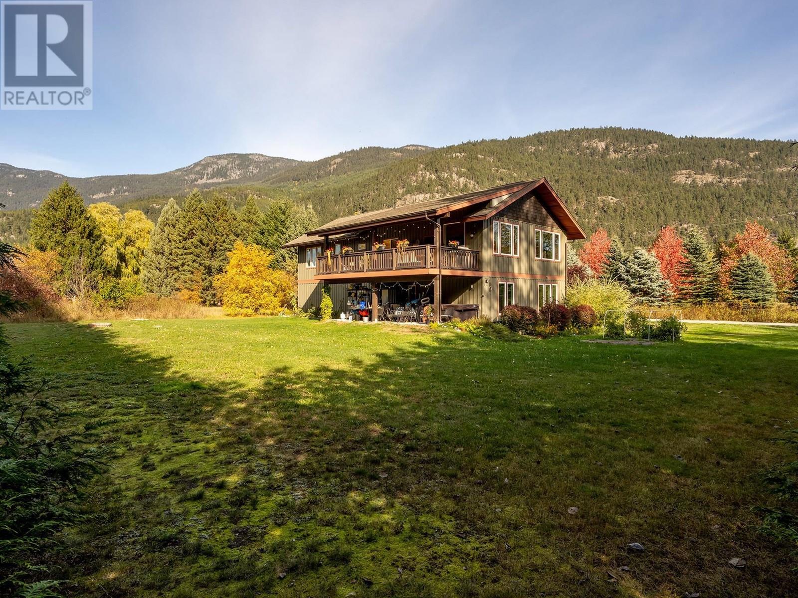 7621 Anderson Road, Pemberton, British Columbia  V0N 2L1 - Photo 21 - R2824325