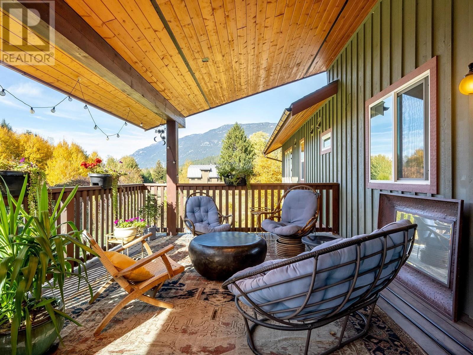 7621 Anderson Road, Pemberton, British Columbia  V0N 2L1 - Photo 8 - R2824325