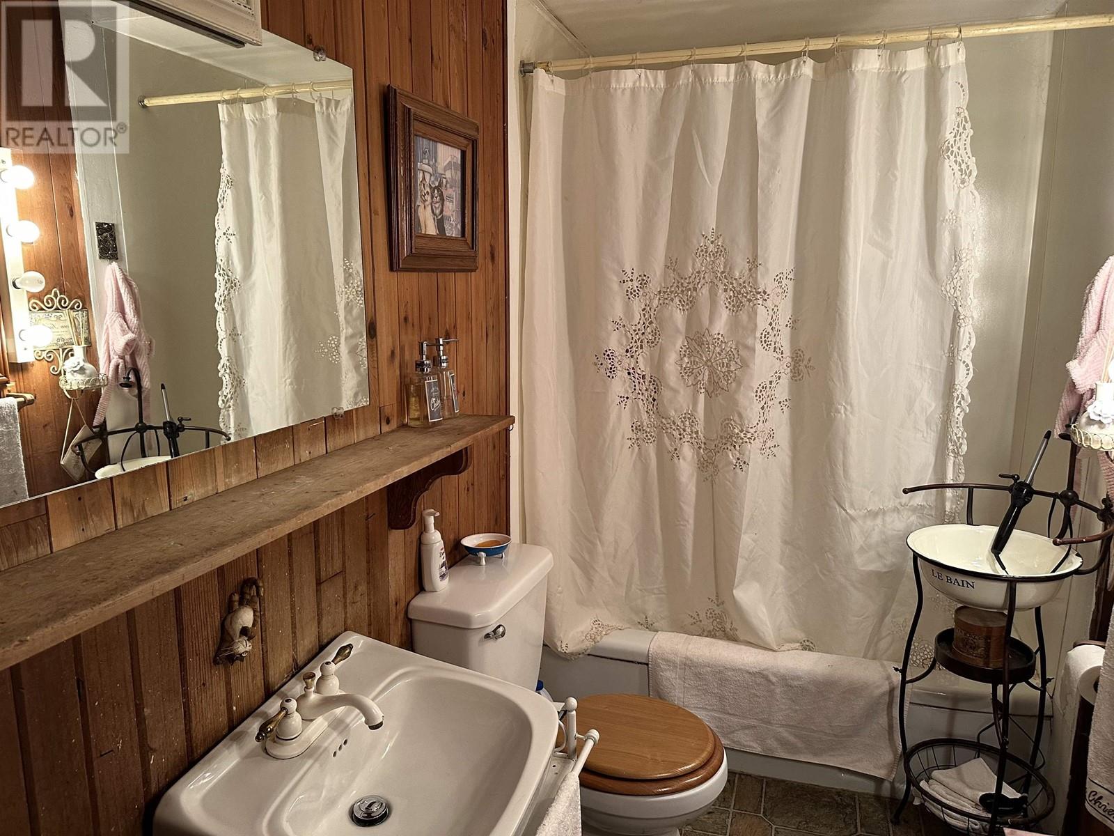 12822 229 Street, Maple Ridge, British Columbia  V2X 6R1 - Photo 18 - R2821459