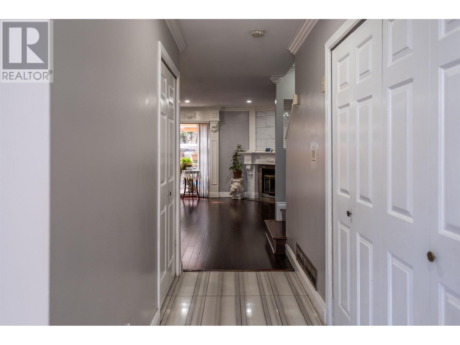 7 7640 Gilbert Road, Richmond, British Columbia  V7C 3W2 - Photo 3 - R2824184