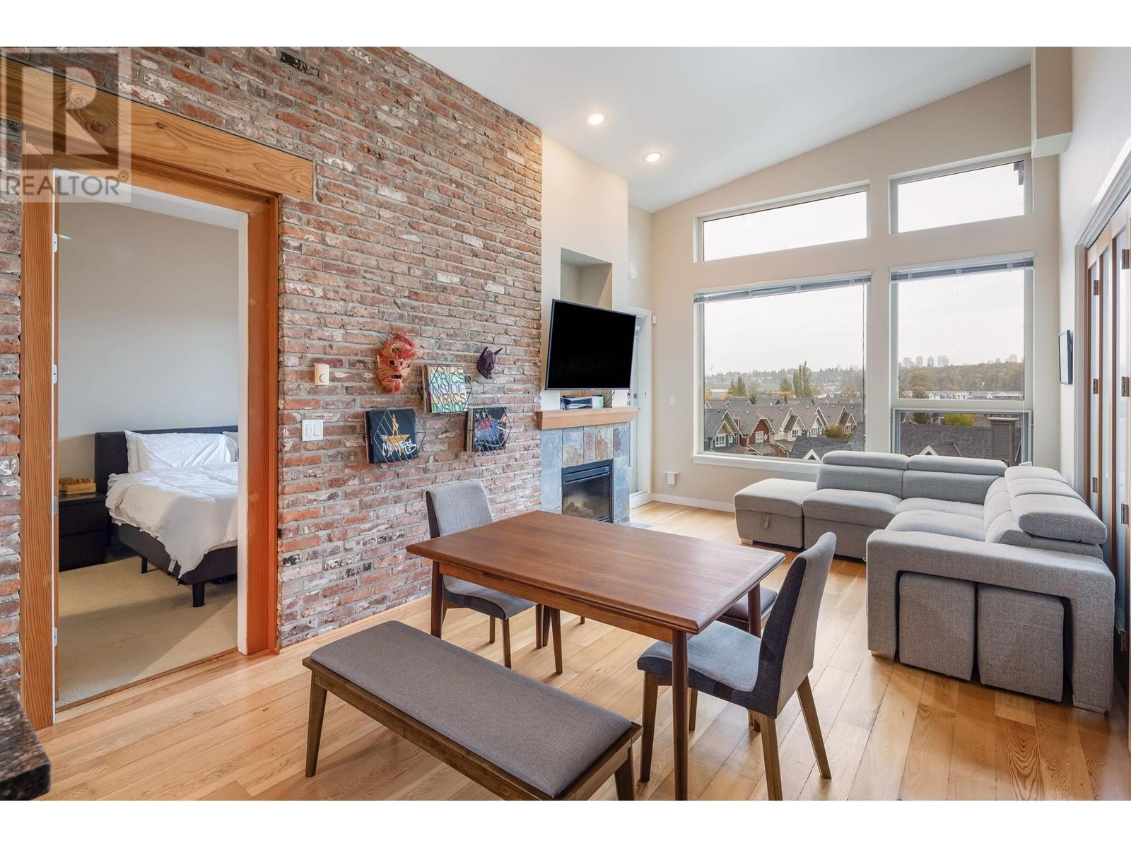 410 240 SALTER STREET, new westminster, British Columbia