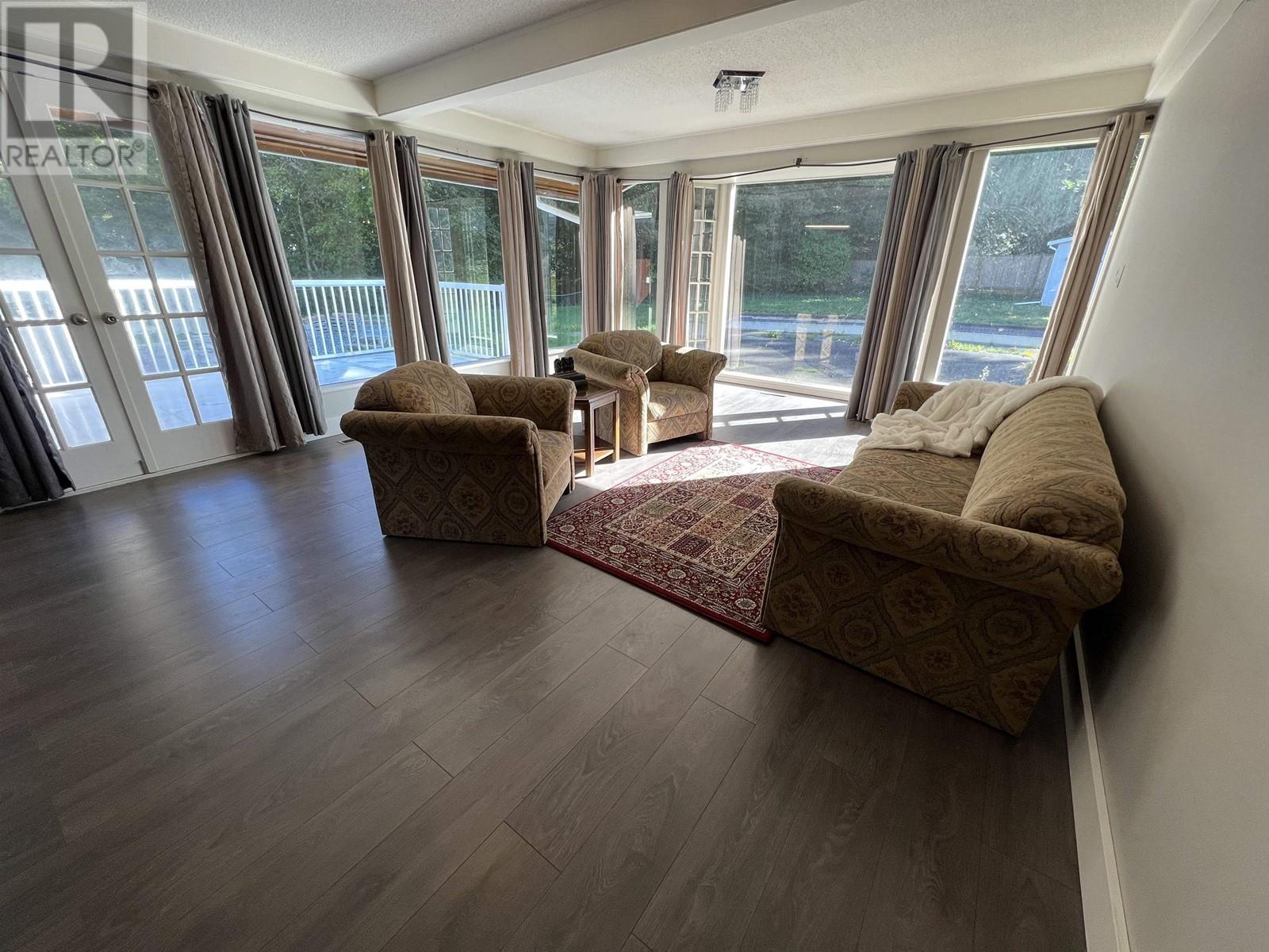 21764 124 Avenue, Maple Ridge, British Columbia  V2X 4H7 - Photo 6 - R2823941