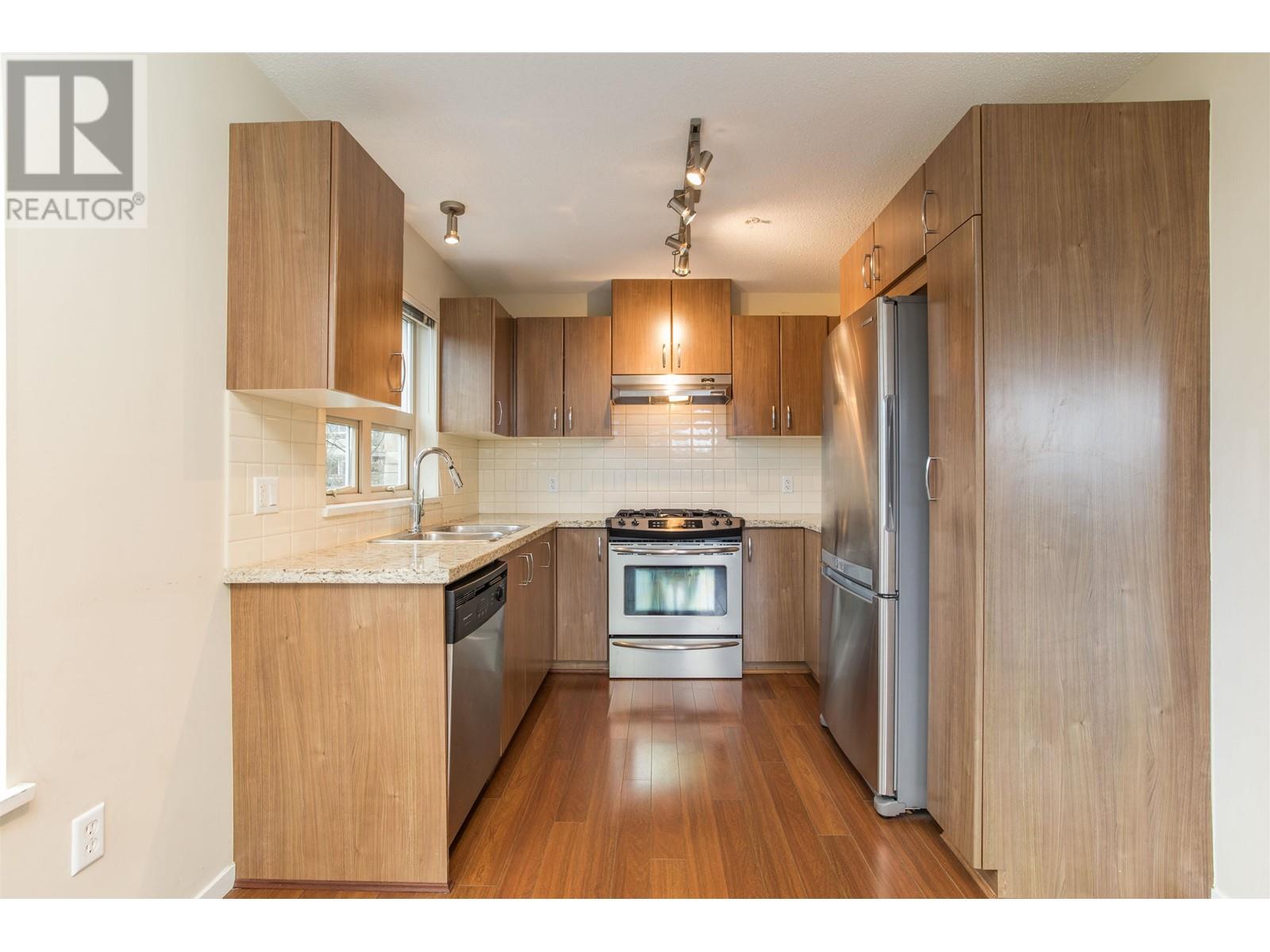 207 3132 Dayanee Springs Boulevard, Coquitlam, British Columbia  V3E 0B5 - Photo 5 - R2822914