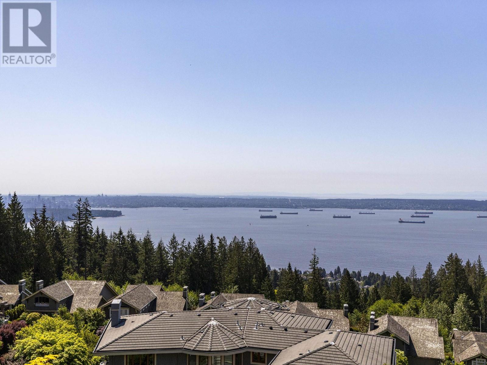 407 2535 Garden Court, West Vancouver, British Columbia  V7S 0A1 - Photo 2 - R2824262