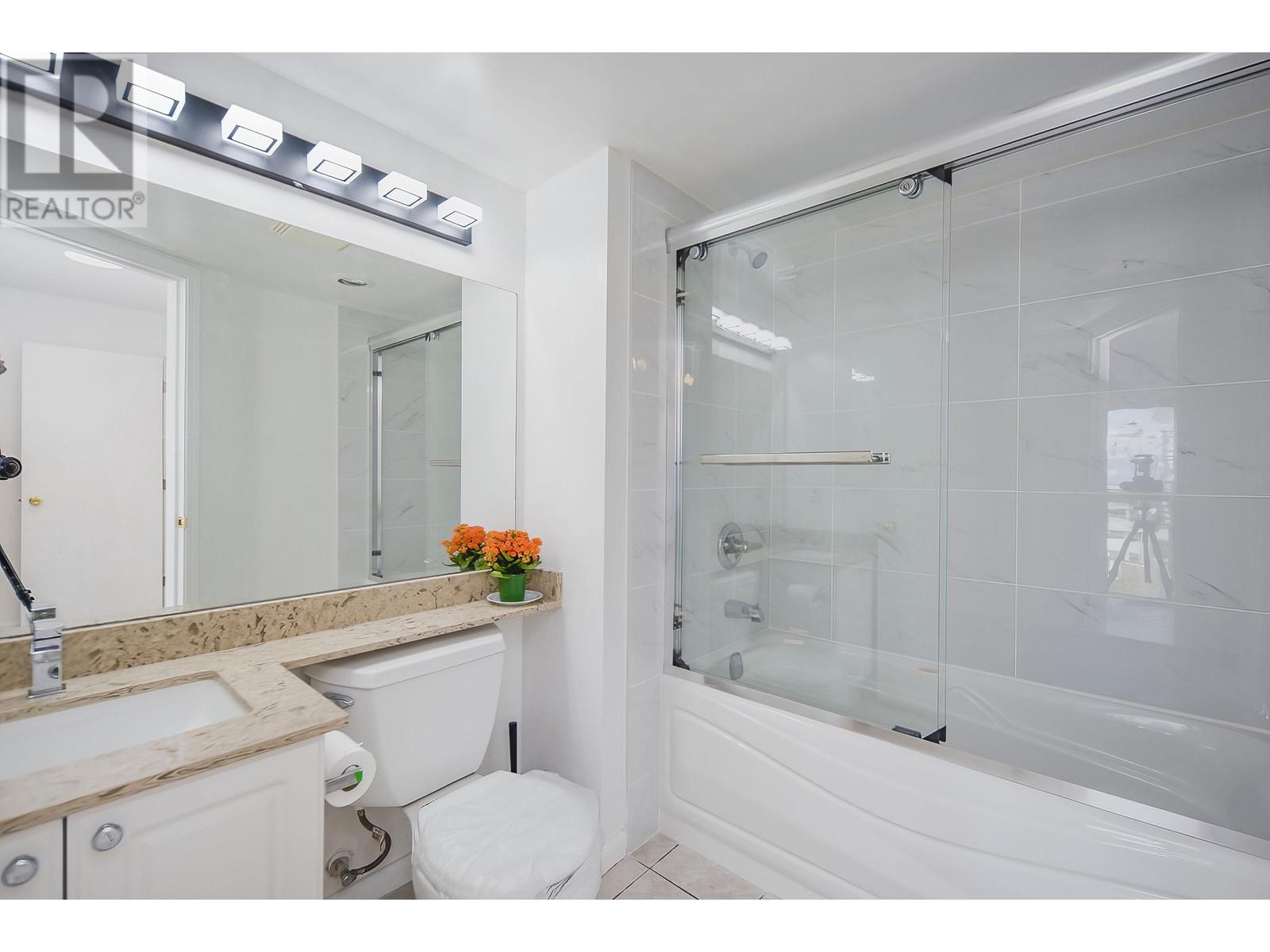 702 8280 Westminster Highway, Richmond, British Columbia  V6X 3W3 - Photo 6 - R2824334