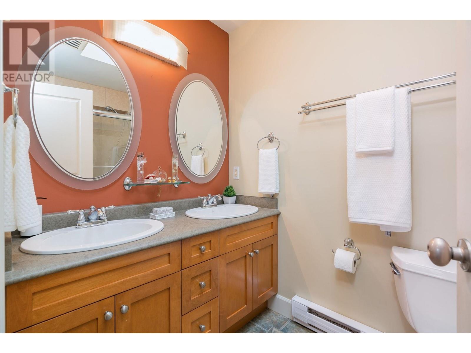 1689 Tatlow Avenue, North Vancouver, British Columbia  V7P 3A1 - Photo 14 - R2824179