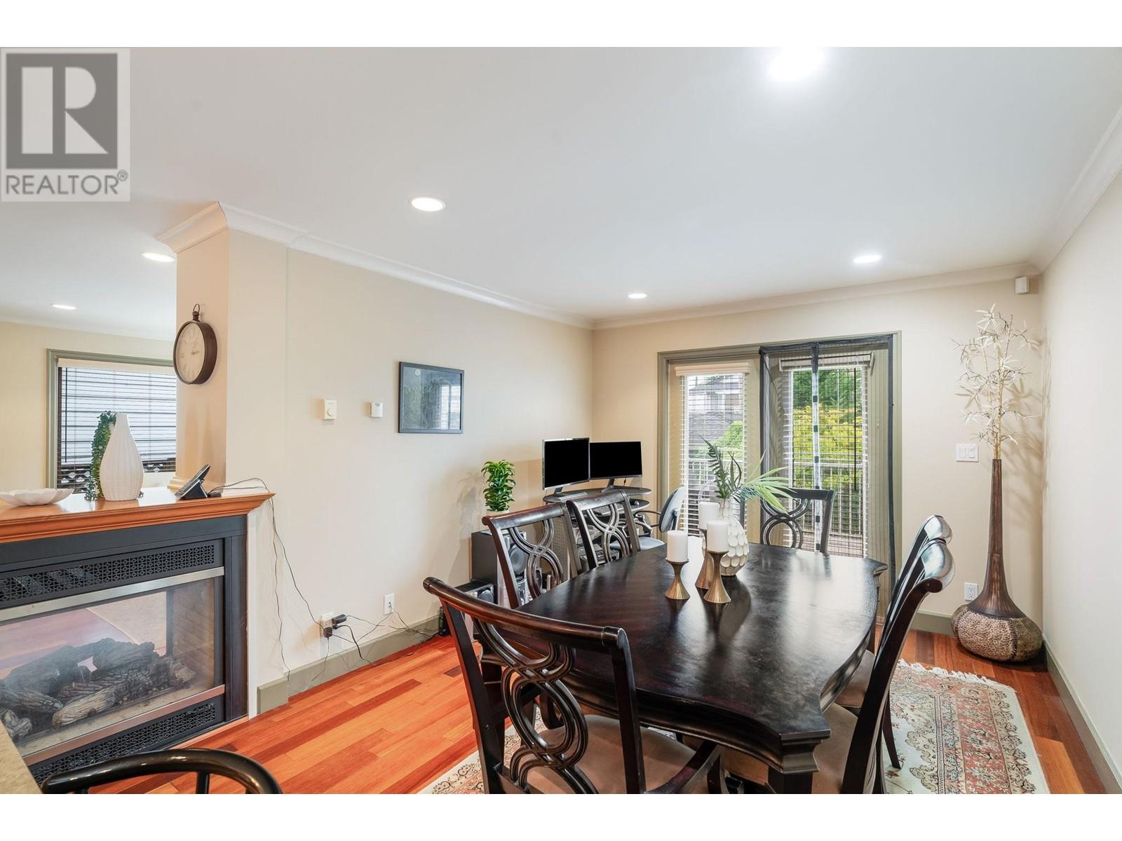 1689 Tatlow Avenue, North Vancouver, British Columbia  V7P 3A1 - Photo 6 - R2824179