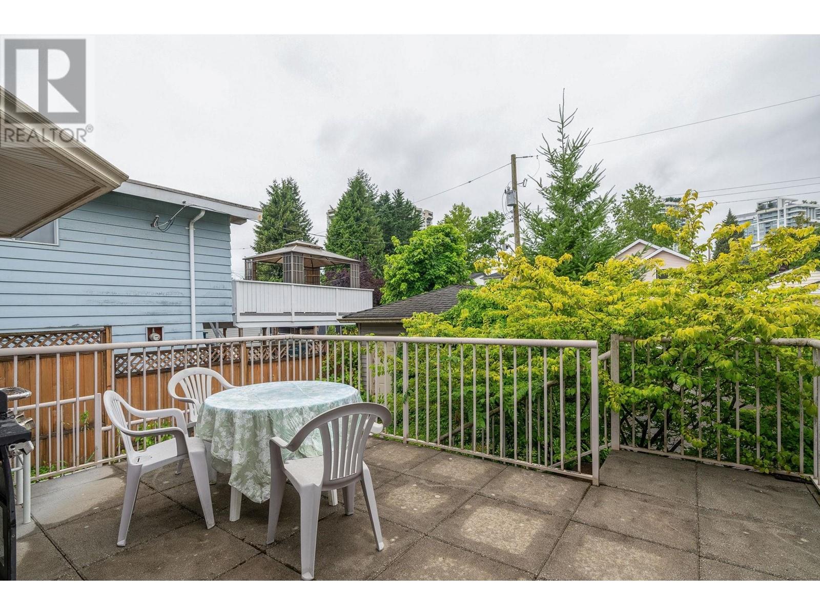 1689 Tatlow Avenue, North Vancouver, British Columbia  V7P 3A1 - Photo 26 - R2824179