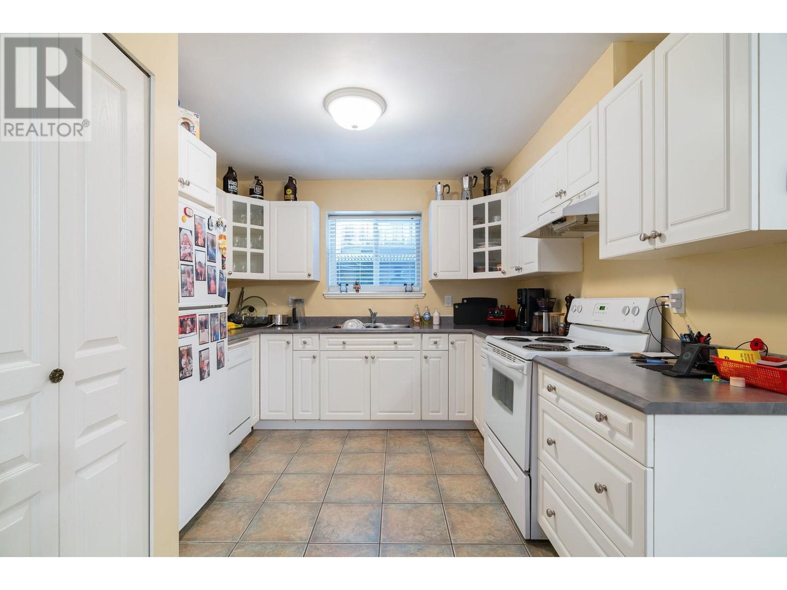 1689 Tatlow Avenue, North Vancouver, British Columbia  V7P 3A1 - Photo 17 - R2824179