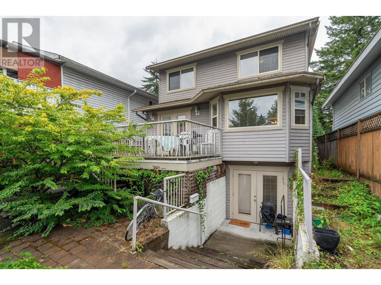 1689 Tatlow Avenue, North Vancouver, British Columbia  V7P 3A1 - Photo 25 - R2824179