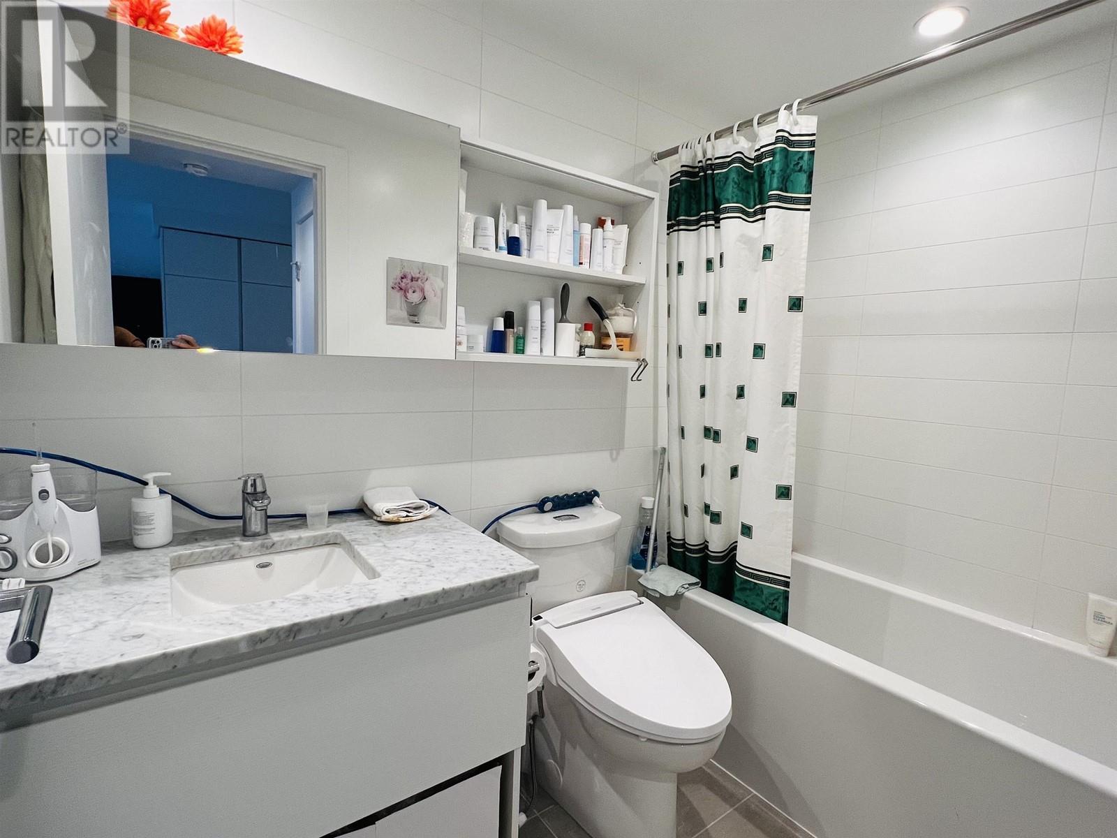 2108 652 Whiting Way, Coquitlam, British Columbia  V3J 0K3 - Photo 8 - R2824330