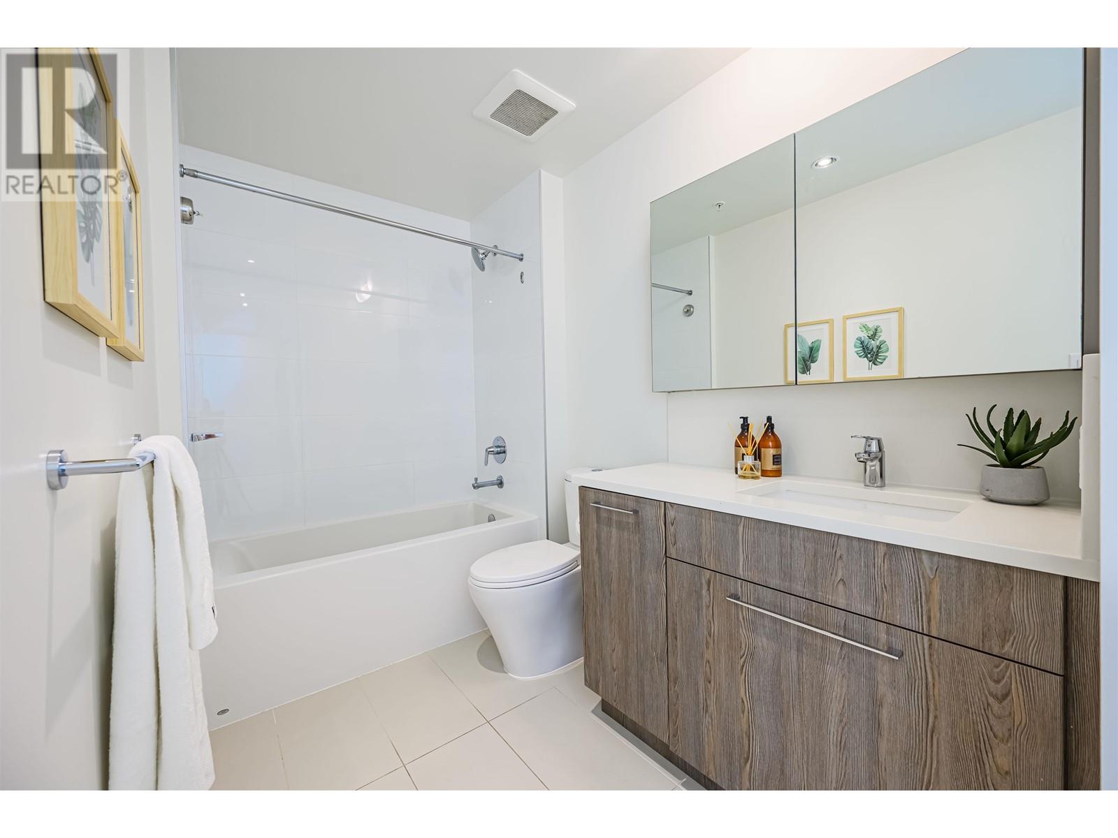 1809 691 North Road, Coquitlam, British Columbia  V3J 0H9 - Photo 13 - R2823319