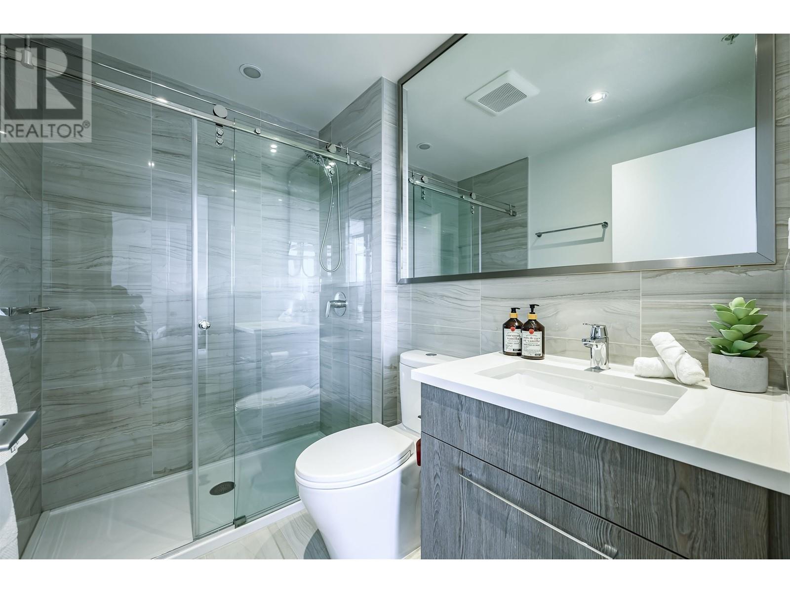 1809 691 North Road, Coquitlam, British Columbia  V3J 0H9 - Photo 11 - R2823319