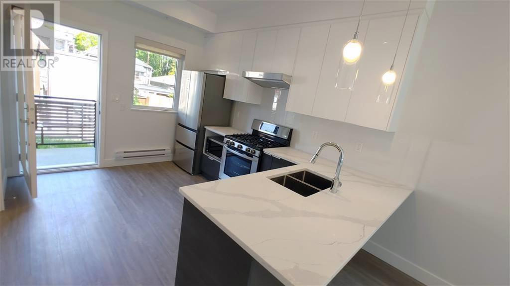 2731 Duke Street, Vancouver, British Columbia  V5R 4S8 - Photo 4 - R2824245