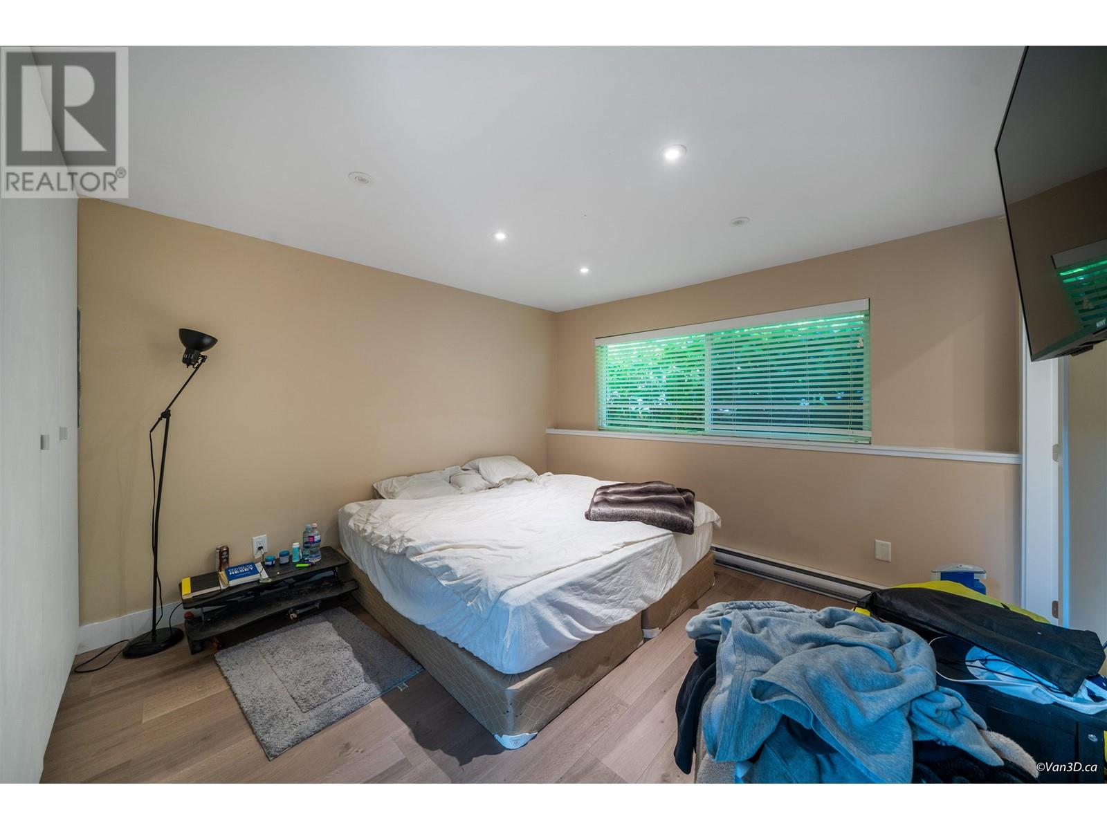 7962 Nelson Avenue, Burnaby, British Columbia  V5J 4E5 - Photo 19 - R2824320