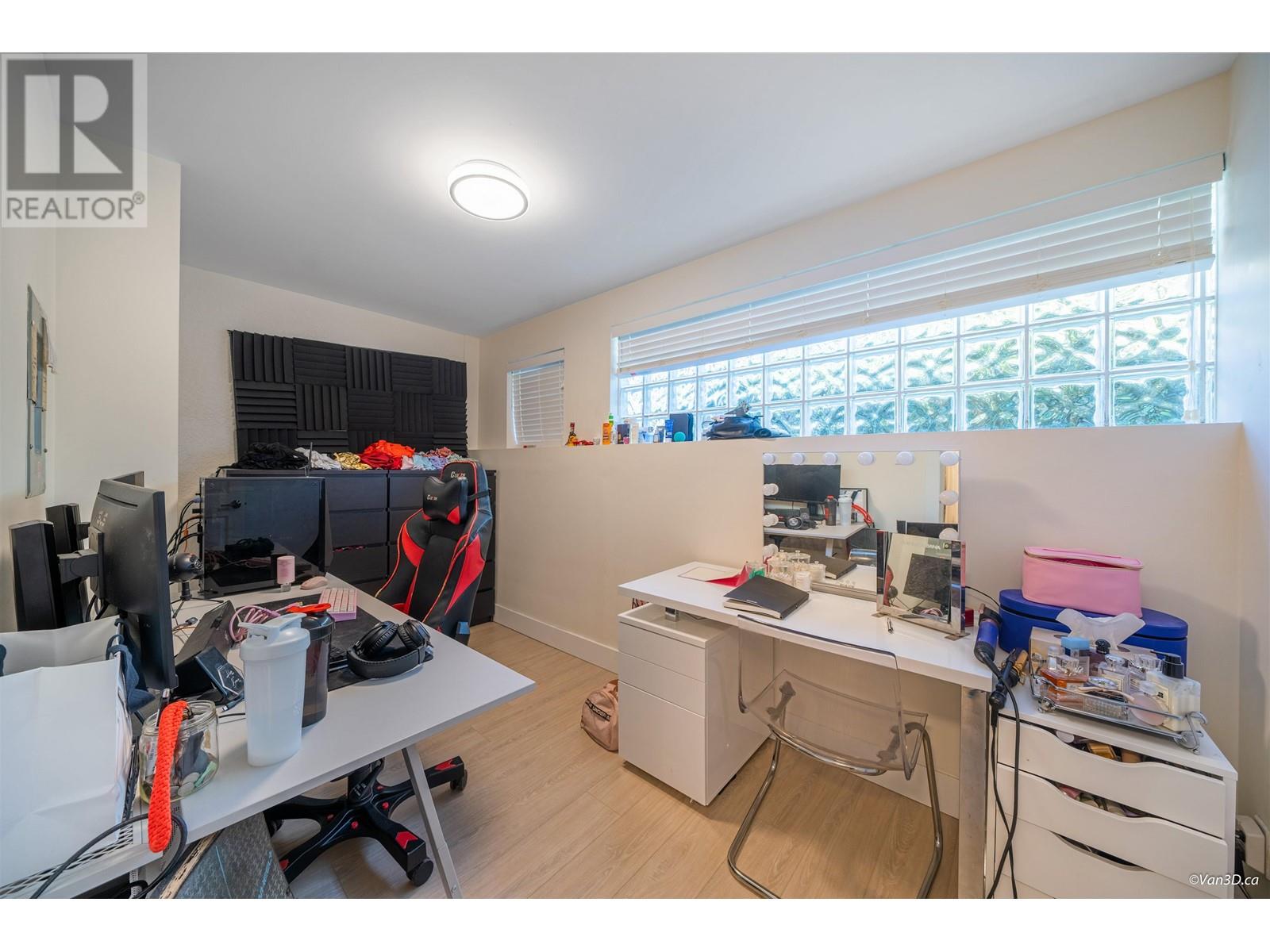 7962 Nelson Avenue, Burnaby, British Columbia  V5J 4E5 - Photo 13 - R2824320