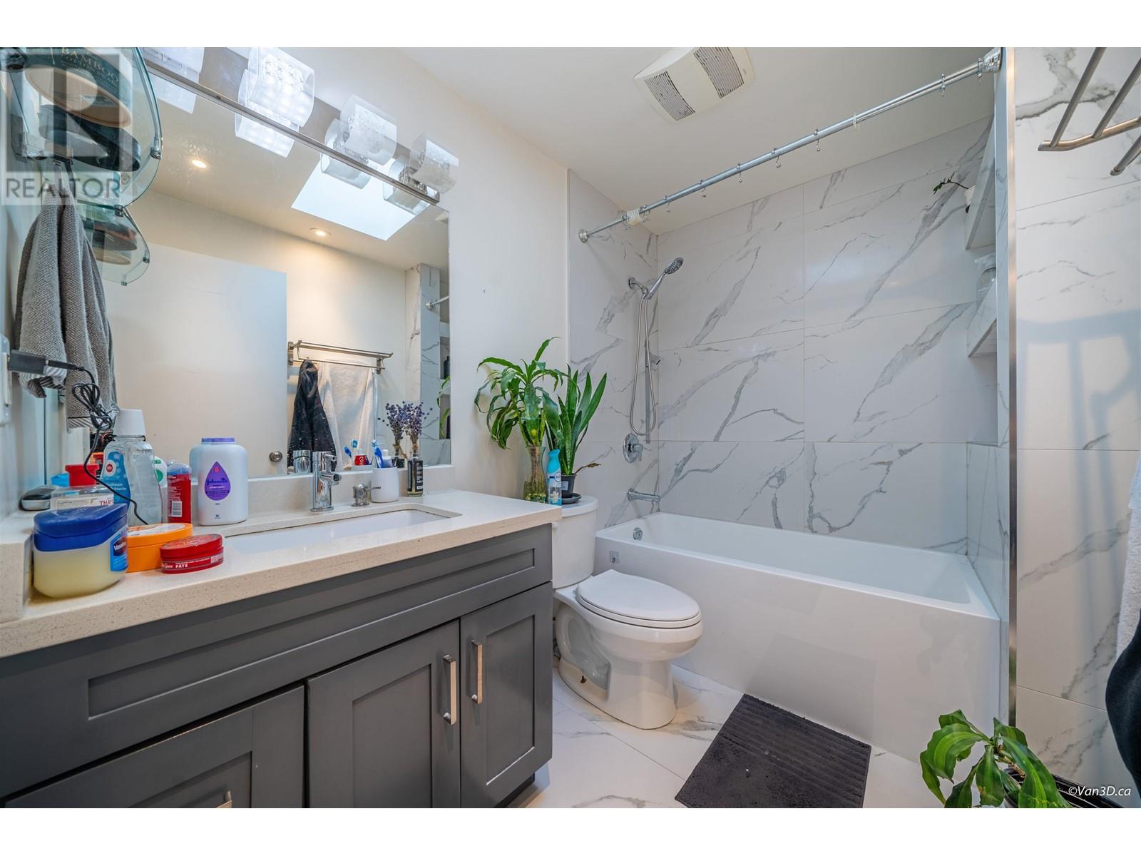 7962 Nelson Avenue, Burnaby, British Columbia  V5J 4E5 - Photo 18 - R2824320