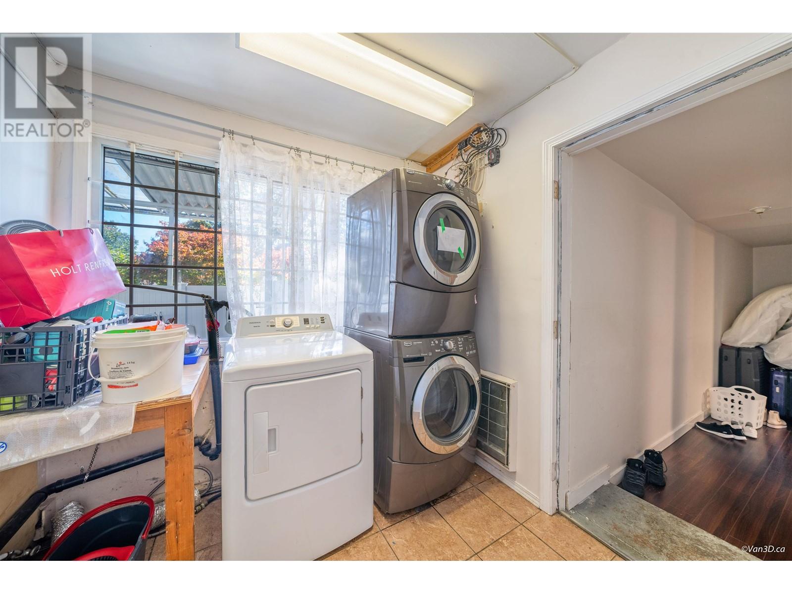 7962 Nelson Avenue, Burnaby, British Columbia  V5J 4E5 - Photo 26 - R2824320