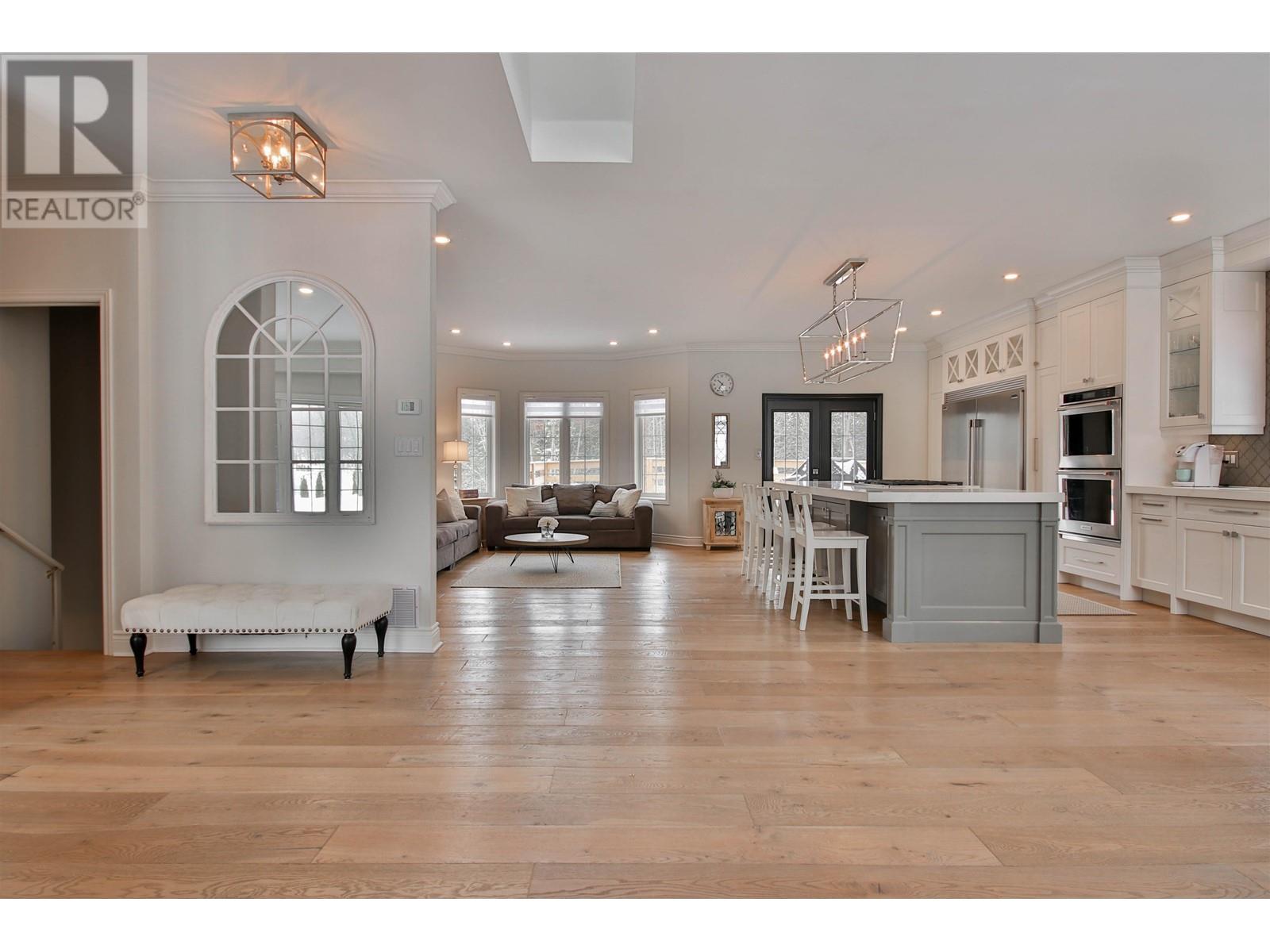 Unknown Address, ,    - Photo 2 - C8054898