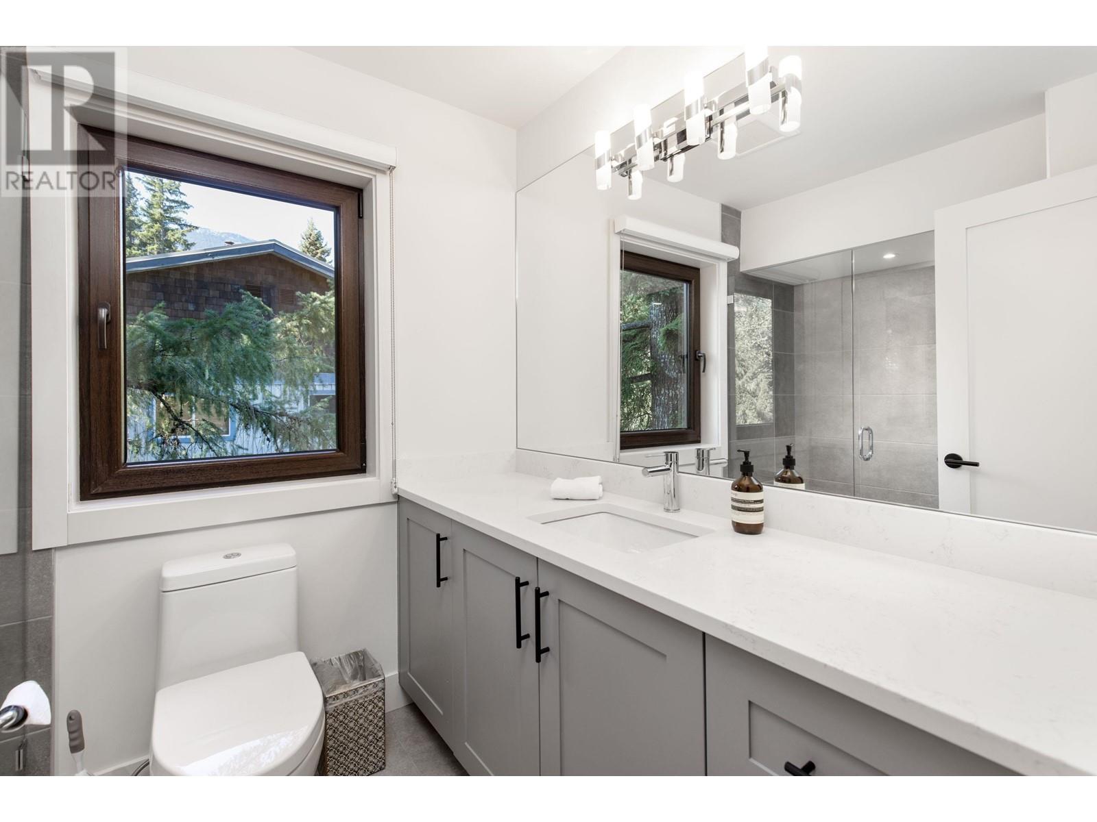 6250 Flute Place, Whistler, British Columbia  V8E 0C5 - Photo 11 - R2816293