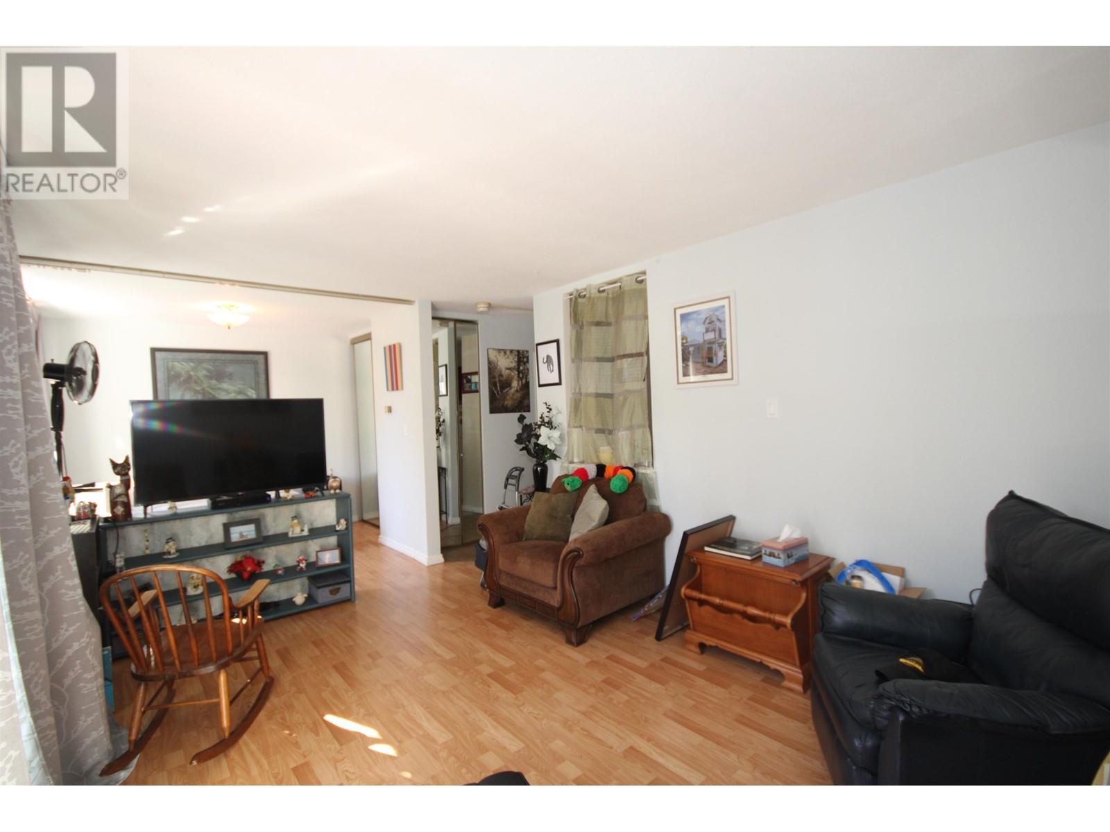 207 1251 Cardero Street, Vancouver, British Columbia  V6G 2H9 - Photo 3 - R2823996
