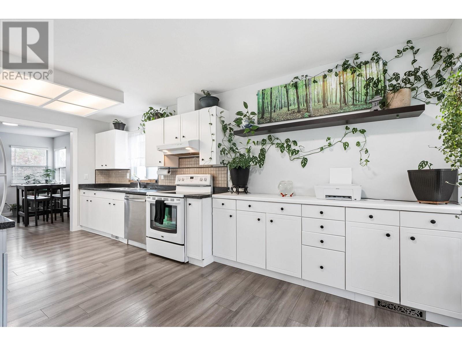 12447 189a Street, Pitt Meadows, British Columbia  V3Y 2H2 - Photo 8 - R2824411