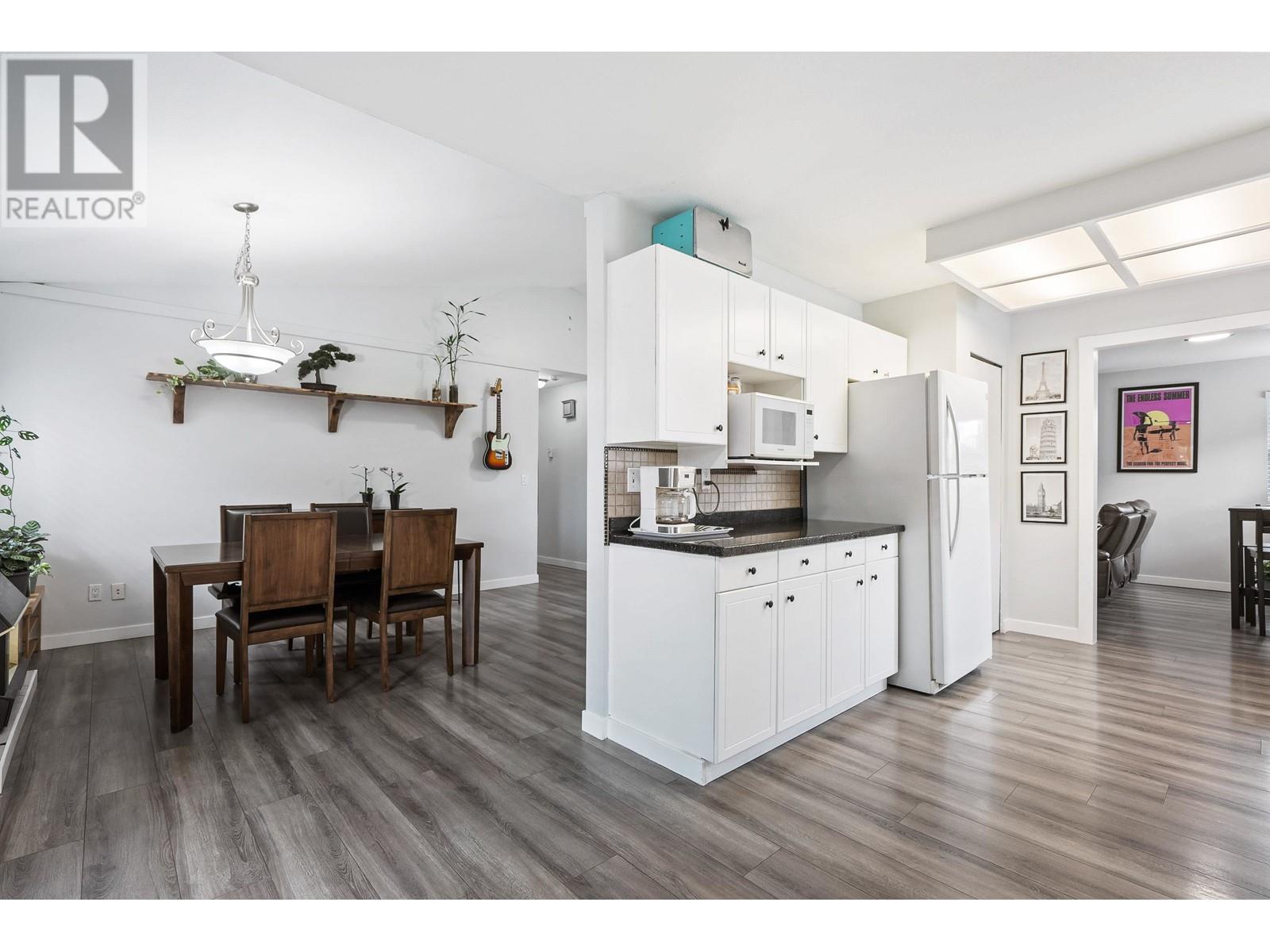 12447 189a Street, Pitt Meadows, British Columbia  V3Y 2H2 - Photo 9 - R2824411