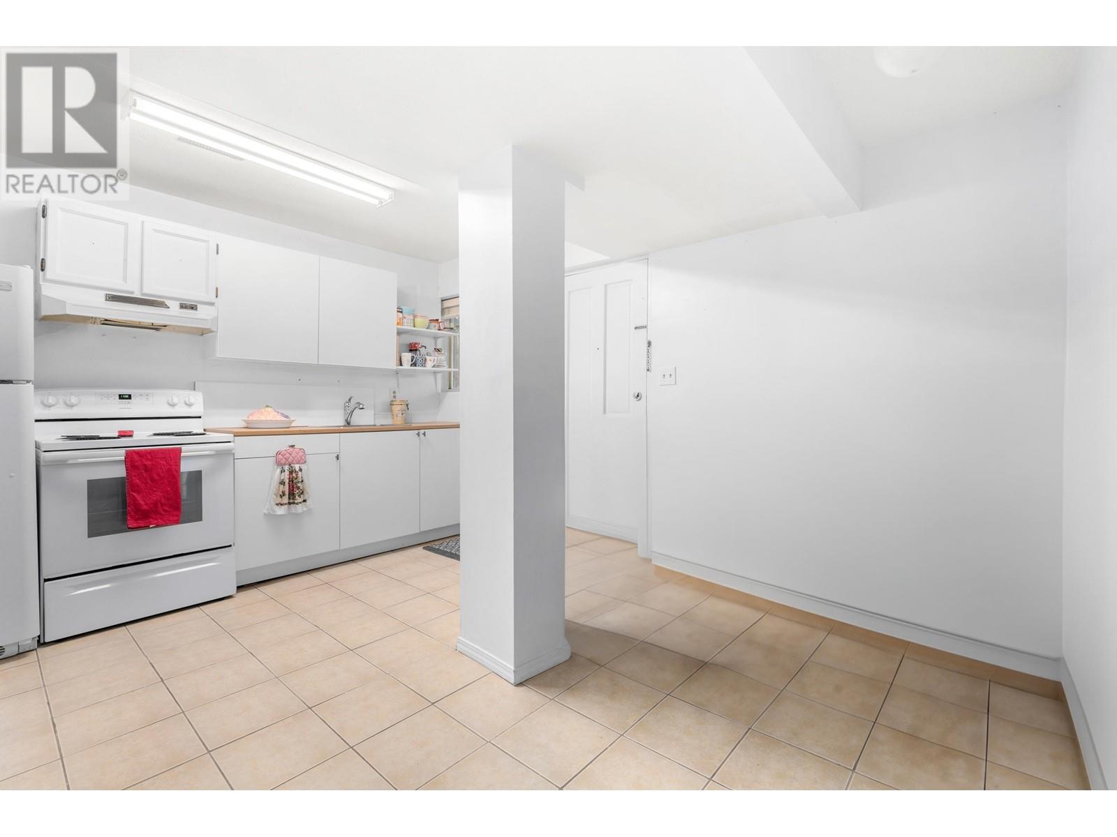 2976 School Avenue, Vancouver, British Columbia  V5R 5M5 - Photo 10 - R2824413