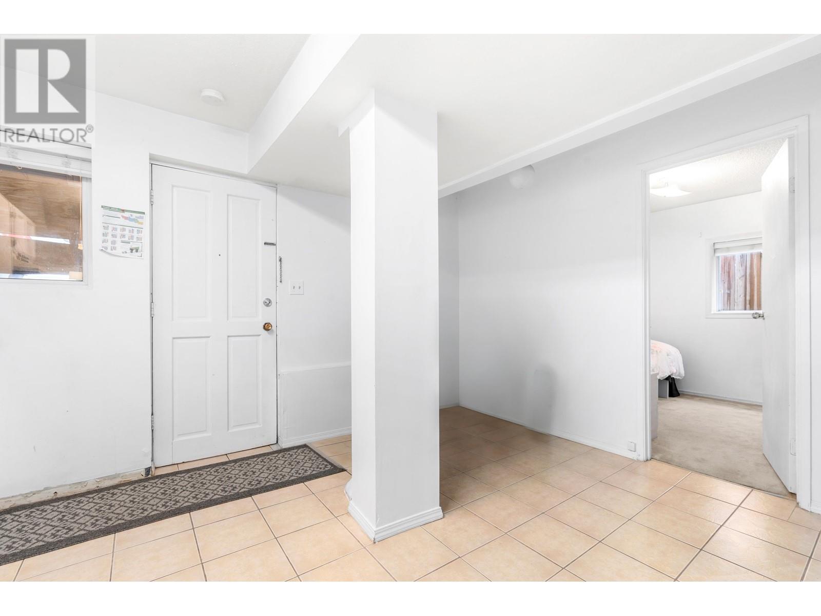 2976 School Avenue, Vancouver, British Columbia  V5R 5M5 - Photo 11 - R2824413