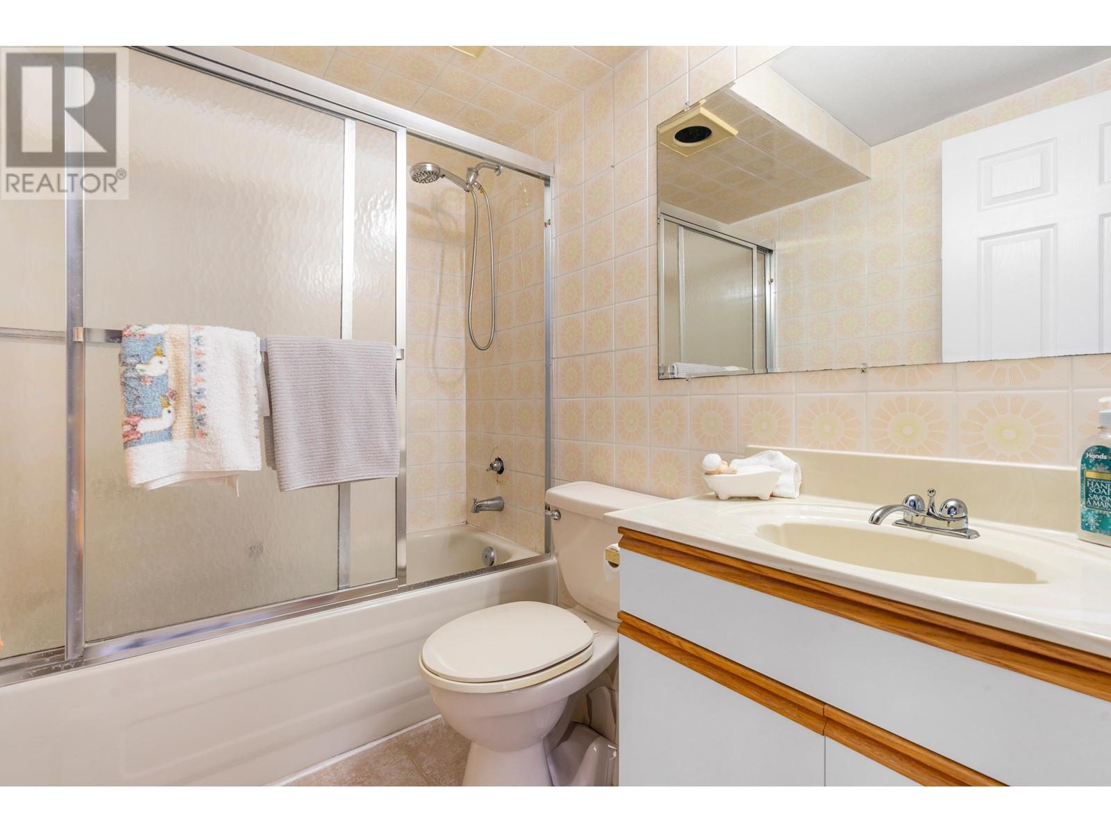 2976 School Avenue, Vancouver, British Columbia  V5R 5M5 - Photo 13 - R2824413