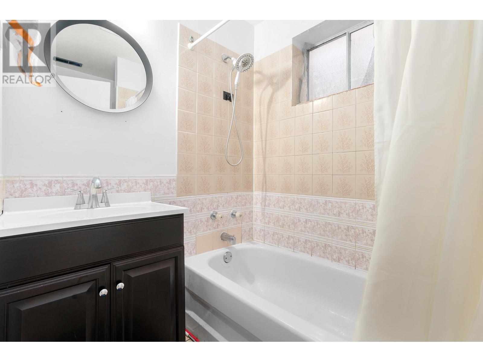2976 School Avenue, Vancouver, British Columbia  V5R 5M5 - Photo 14 - R2824413
