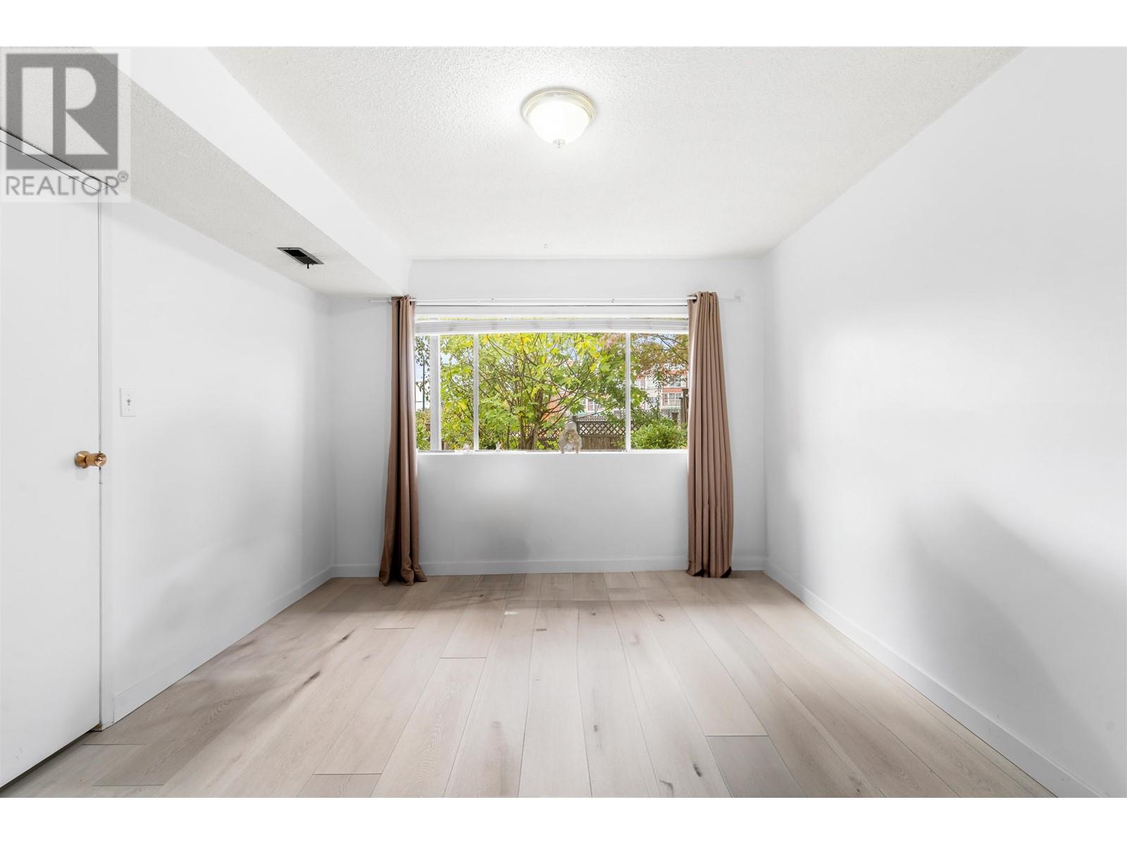 2976 School Avenue, Vancouver, British Columbia  V5R 5M5 - Photo 4 - R2824413