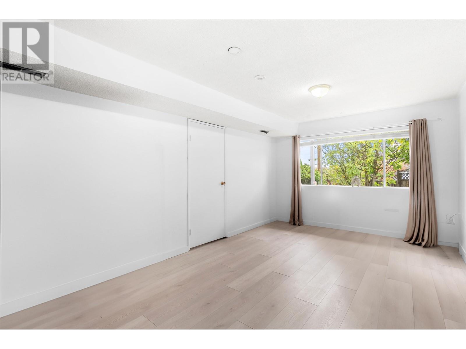 2976 School Avenue, Vancouver, British Columbia  V5R 5M5 - Photo 5 - R2824413