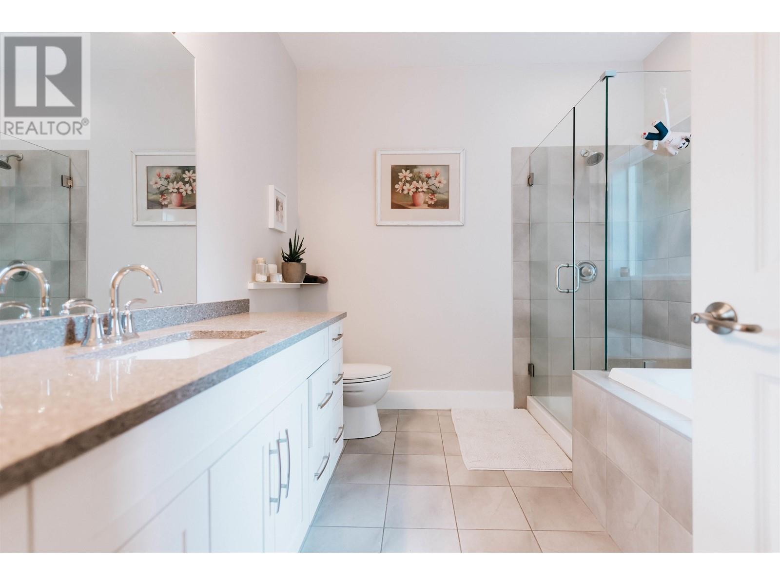 1211 Grandview Road, Gibsons, British Columbia  V0N 1V3 - Photo 21 - R2824438