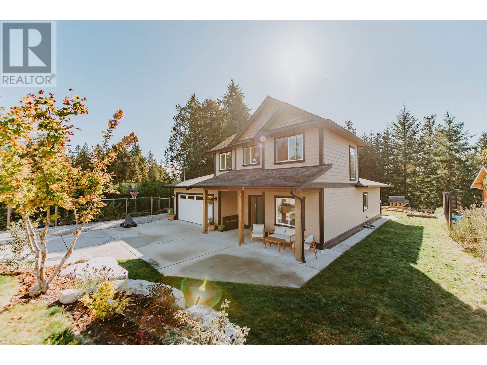 1211 Grandview Road, Gibsons, British Columbia  V0N 1V3 - Photo 38 - R2824438