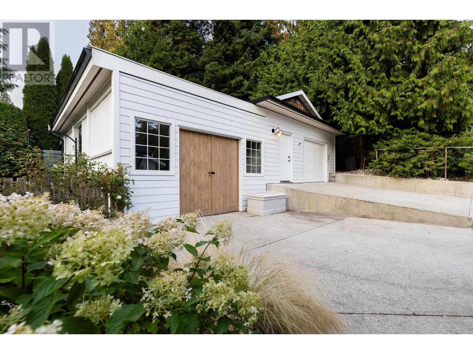 3404 Kraus Road, Roberts Creek, British Columbia  V0N 2W2 - Photo 24 - R2824444