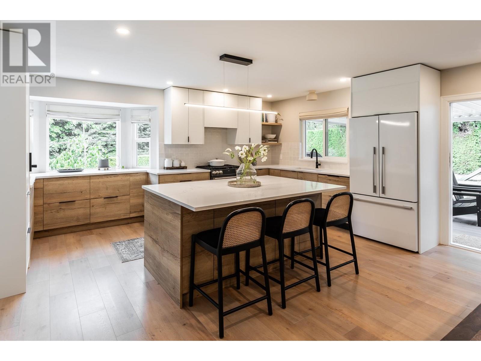 3404 Kraus Road, Roberts Creek, British Columbia  V0N 2W2 - Photo 4 - R2824444