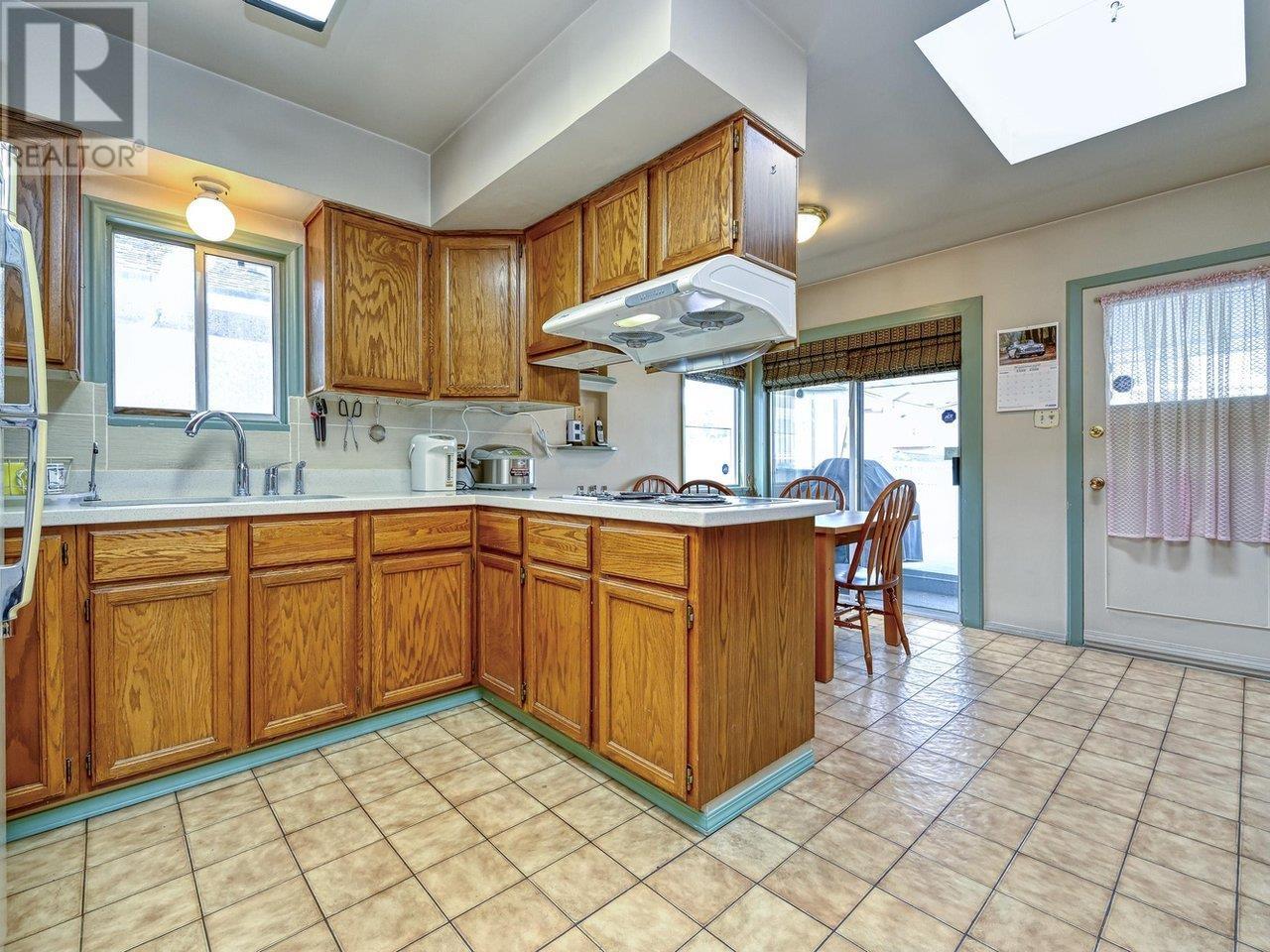 3411 E 45th Avenue, Vancouver, British Columbia  V5R 3E9 - Photo 13 - R2824418